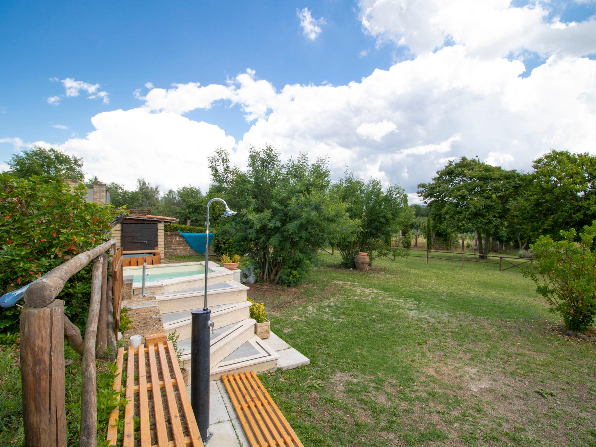 Foto 28 - Casa de 2 quartos em Vetralla com piscina privada e vista para a montanha
