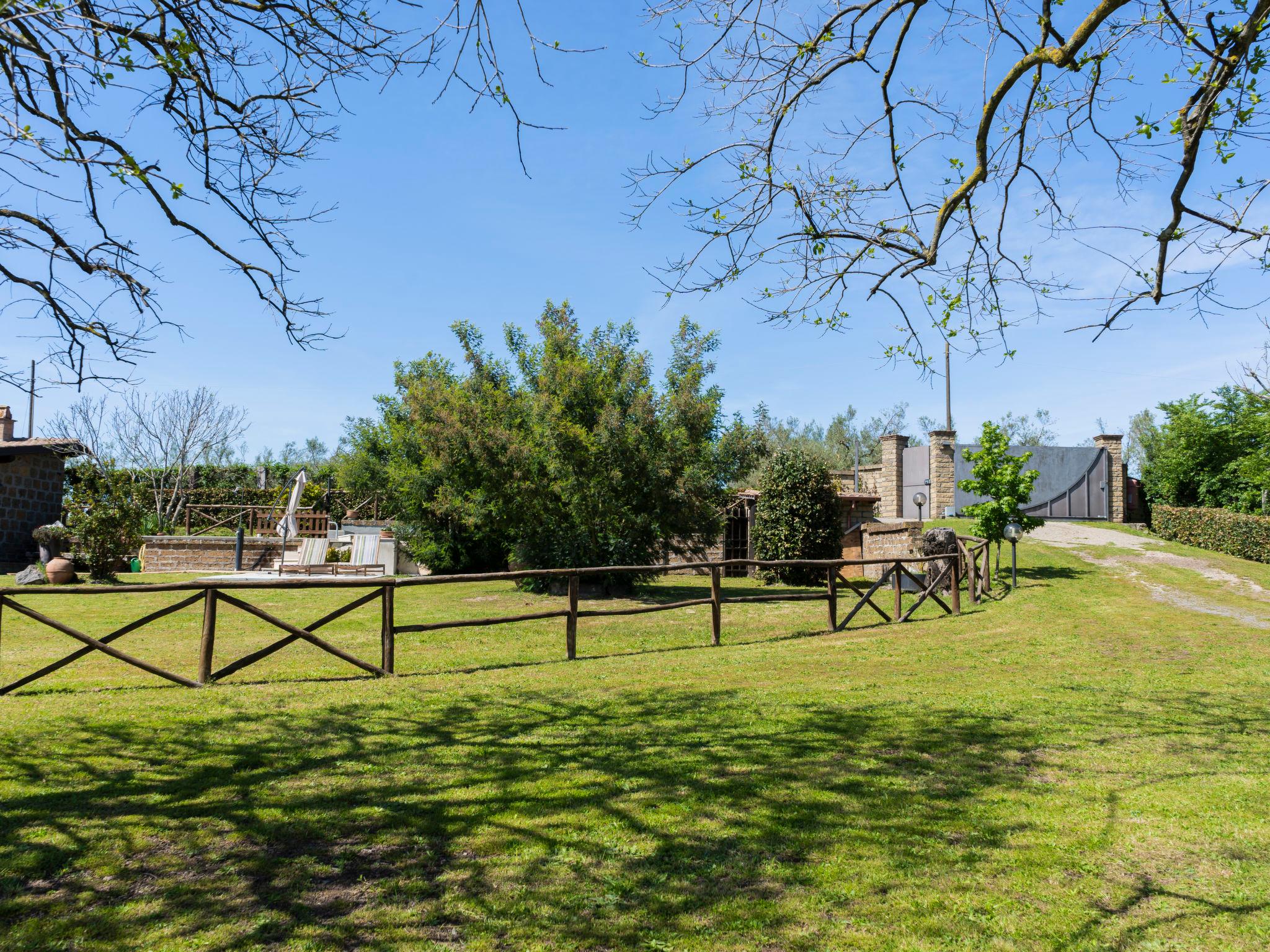 Foto 31 - Casa de 2 quartos em Vetralla com piscina privada e jardim