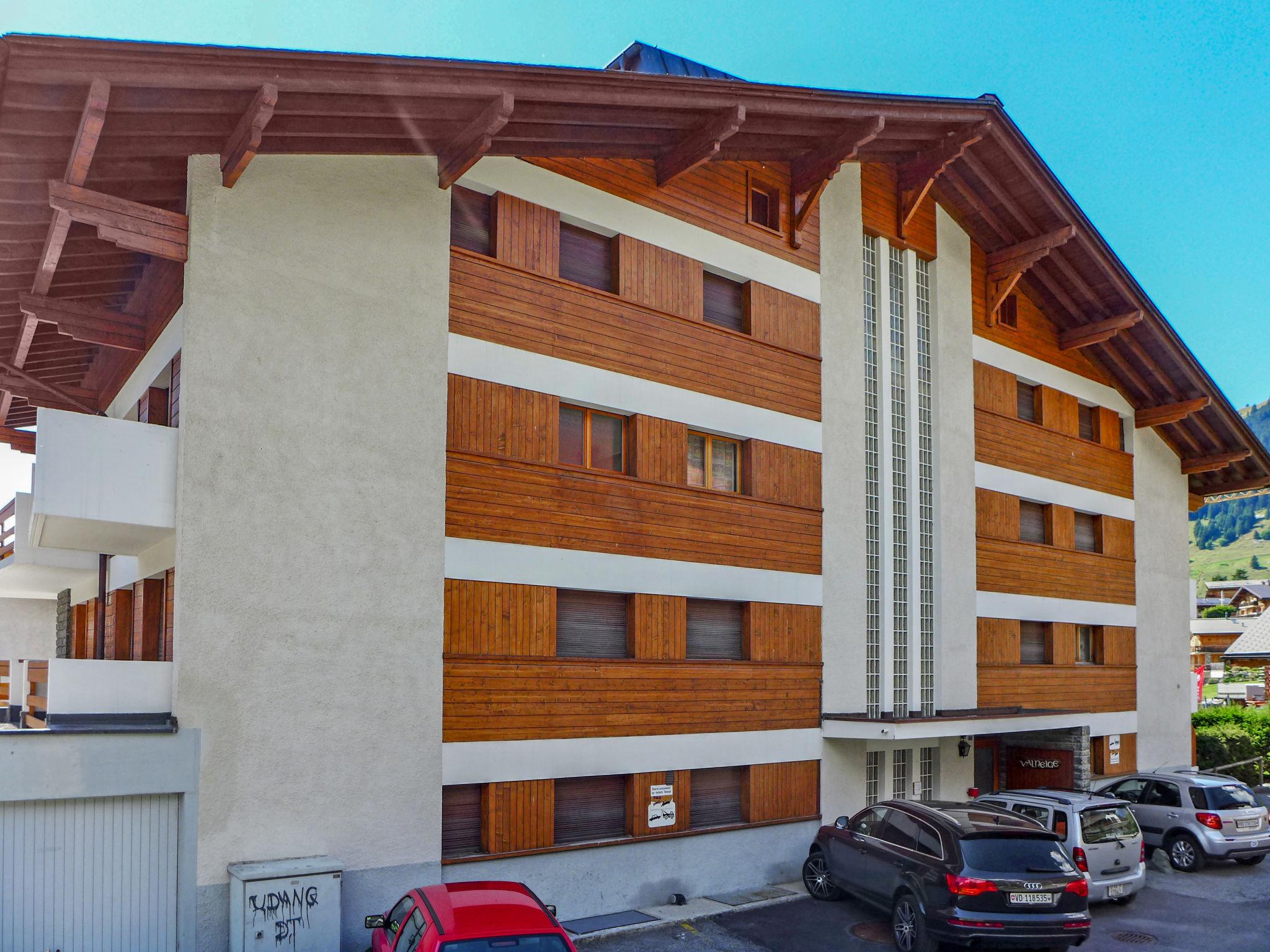 Photo 17 - 3 bedroom Apartment in Val de Bagnes with garden and mountain view