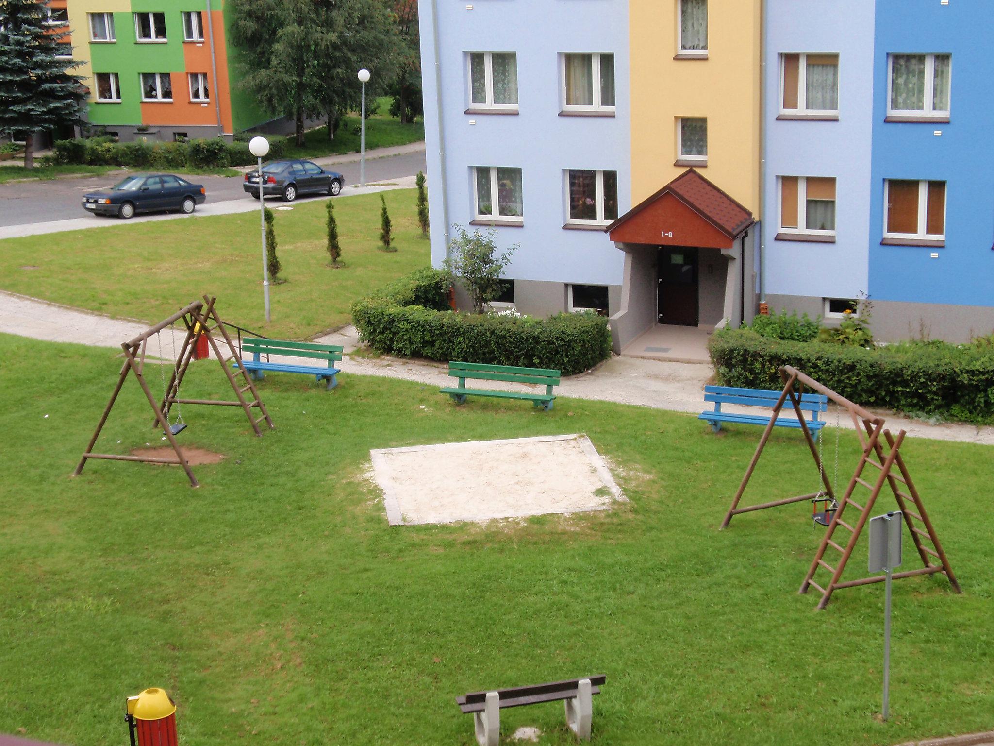 Foto 5 - Appartamento con 2 camere da letto a Szklarska Poręba con vista sulle montagne