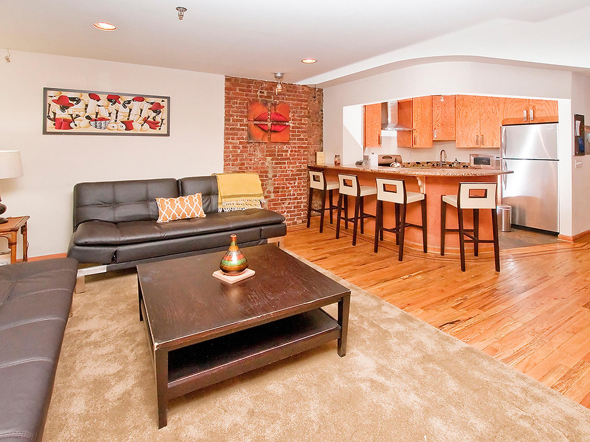 Photo 2 - 2 bedroom Apartment in New York