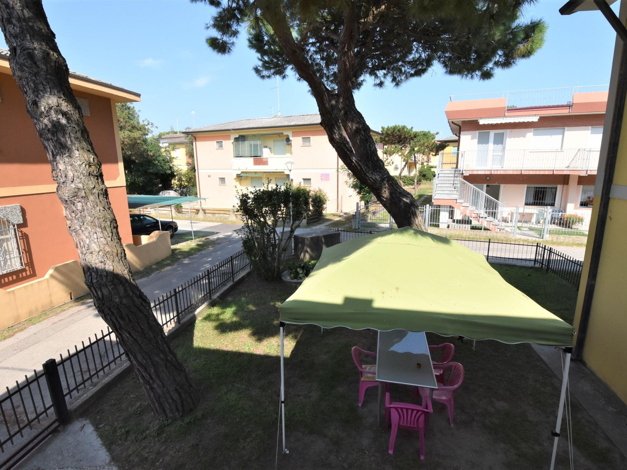 Foto 17 - Appartamento con 2 camere da letto a Rosolina con giardino e vista mare