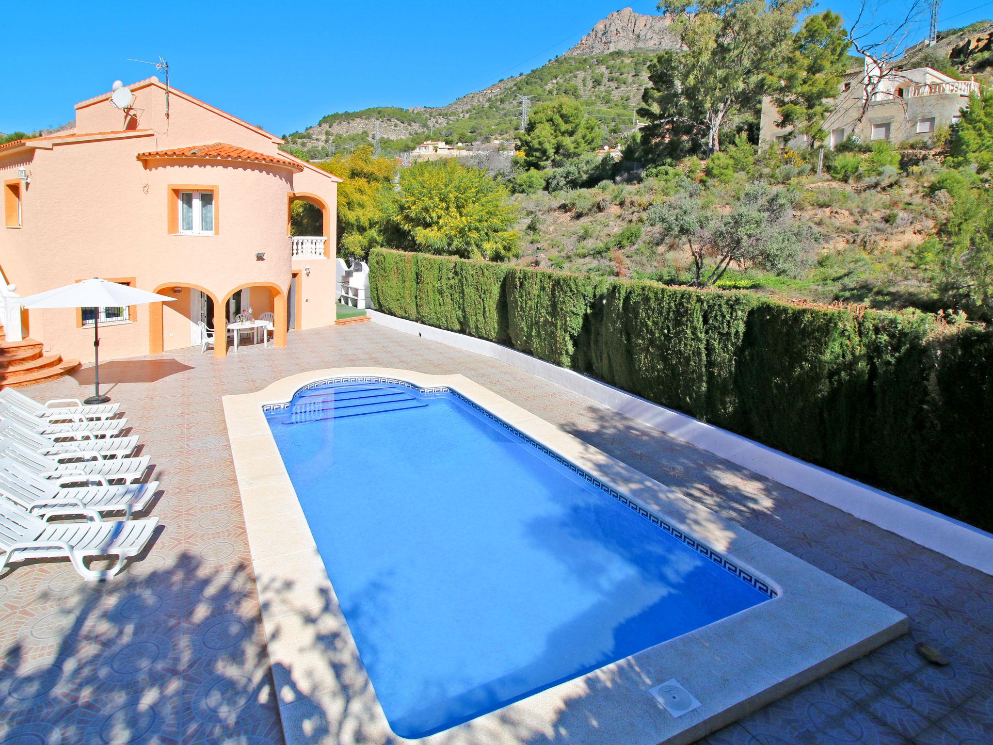 Photo 22 - 6 bedroom House in Calp with private pool and garden