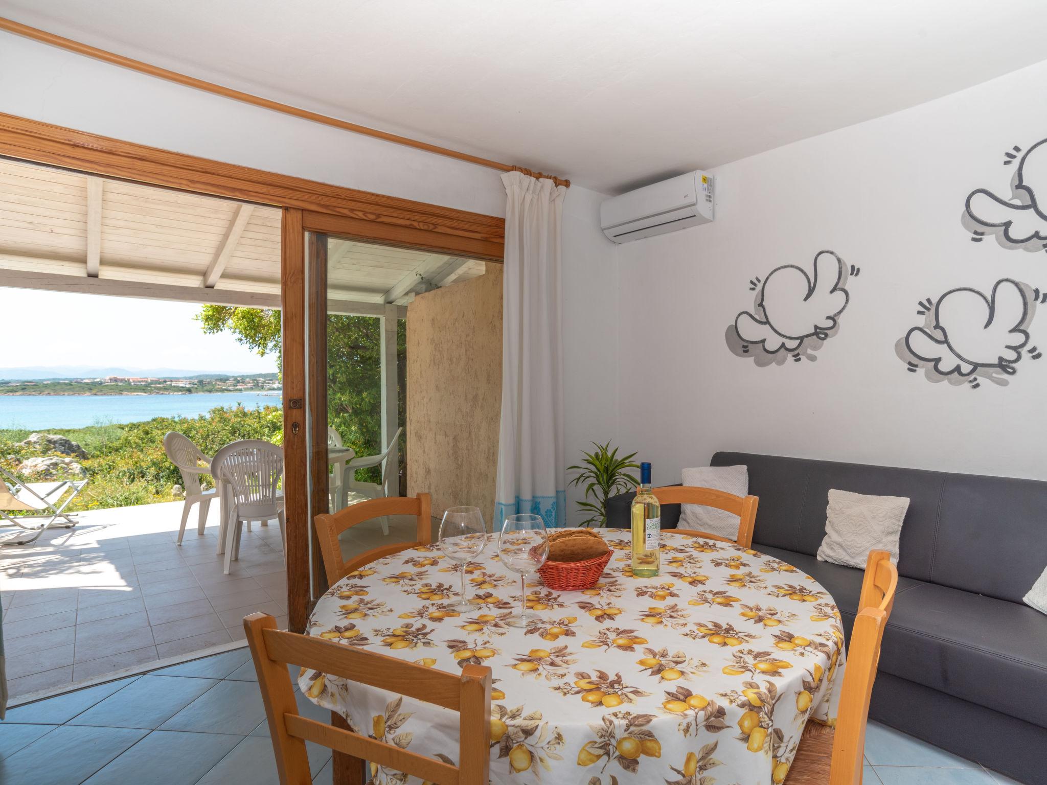 Photo 5 - 2 bedroom Apartment in Golfo Aranci with garden and sea view