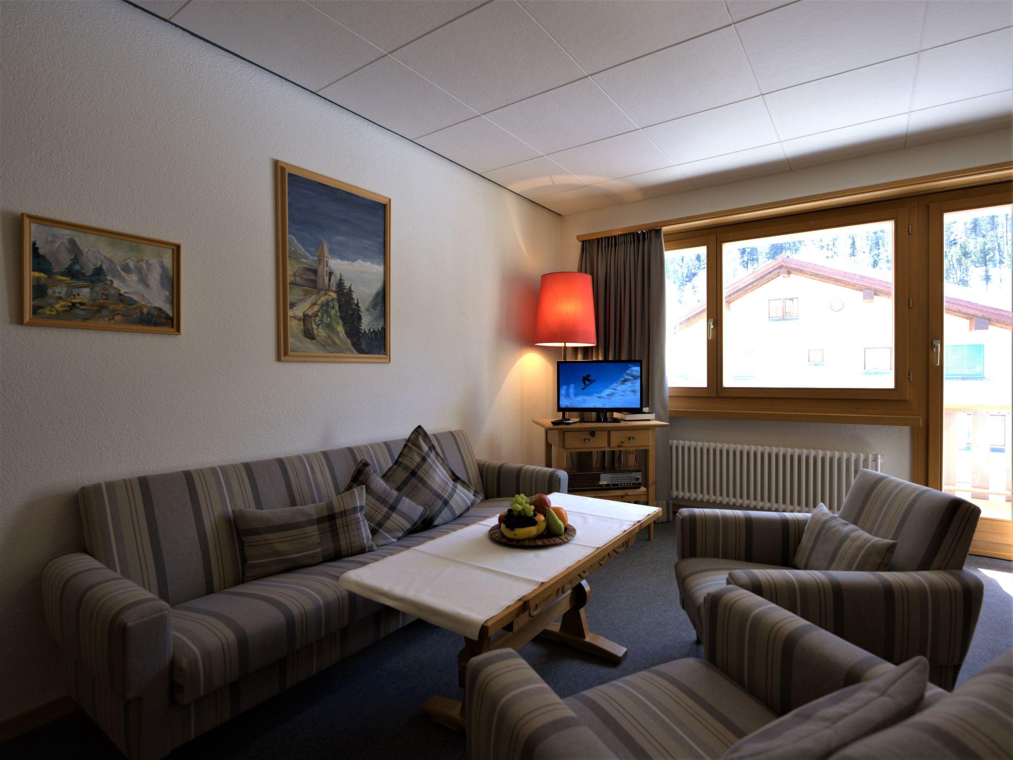 Foto 8 - Apartamento de 2 quartos em Pontresina com vista para a montanha