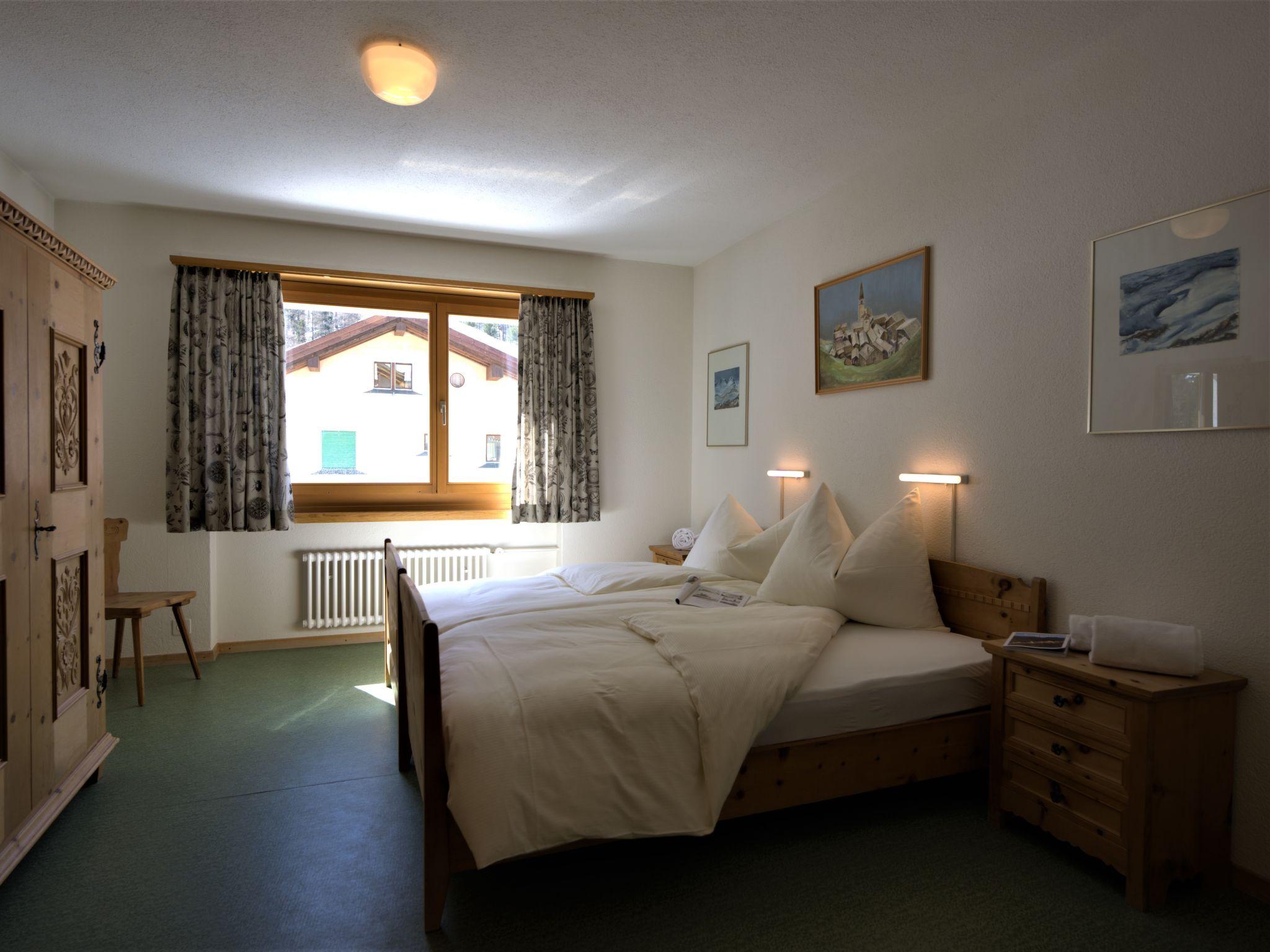 Foto 4 - Apartment mit 2 Schlafzimmern in Pontresina mit blick auf die berge