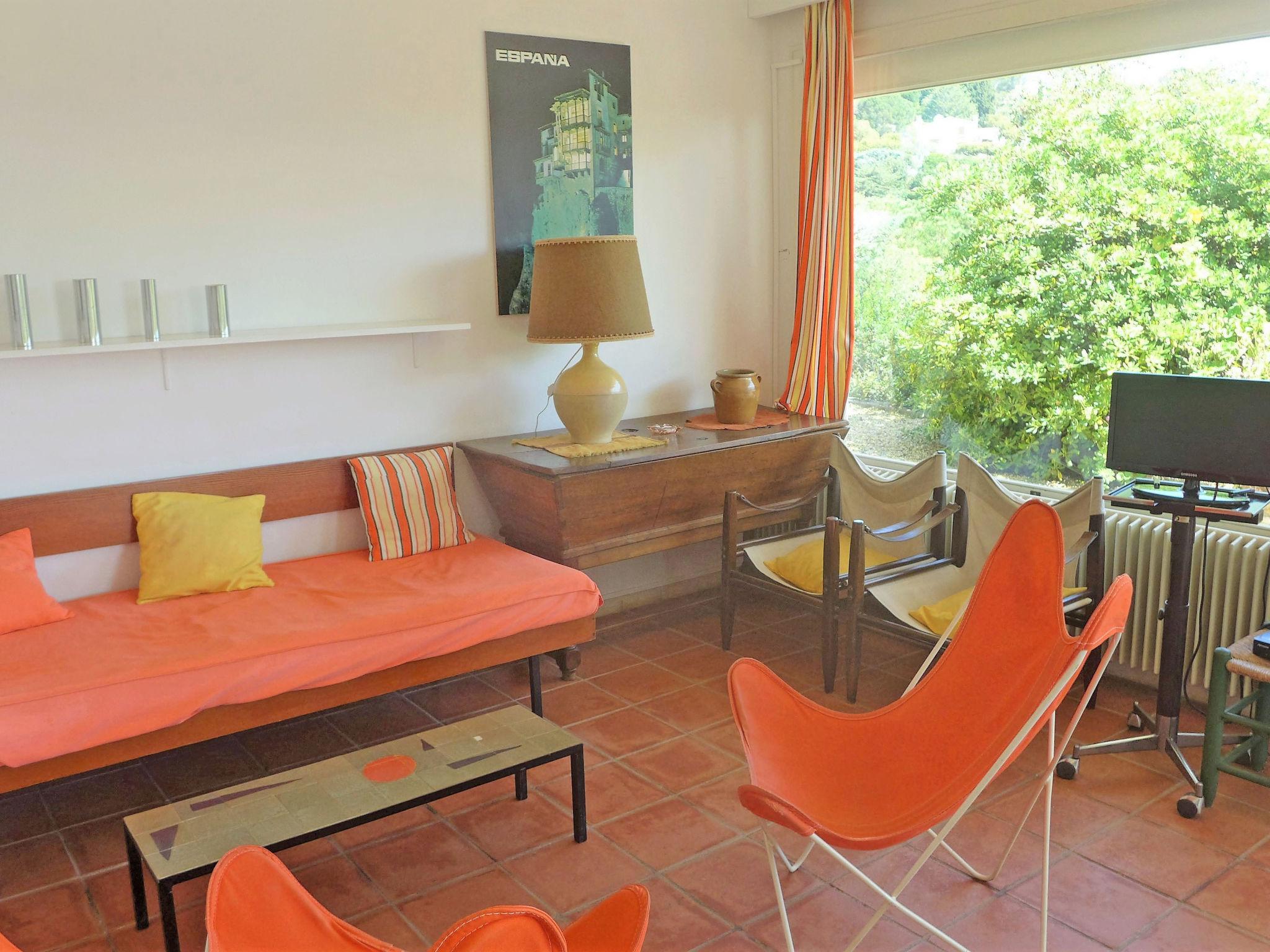 Foto 6 - Apartamento de 2 habitaciones en Cavalaire-sur-Mer con terraza