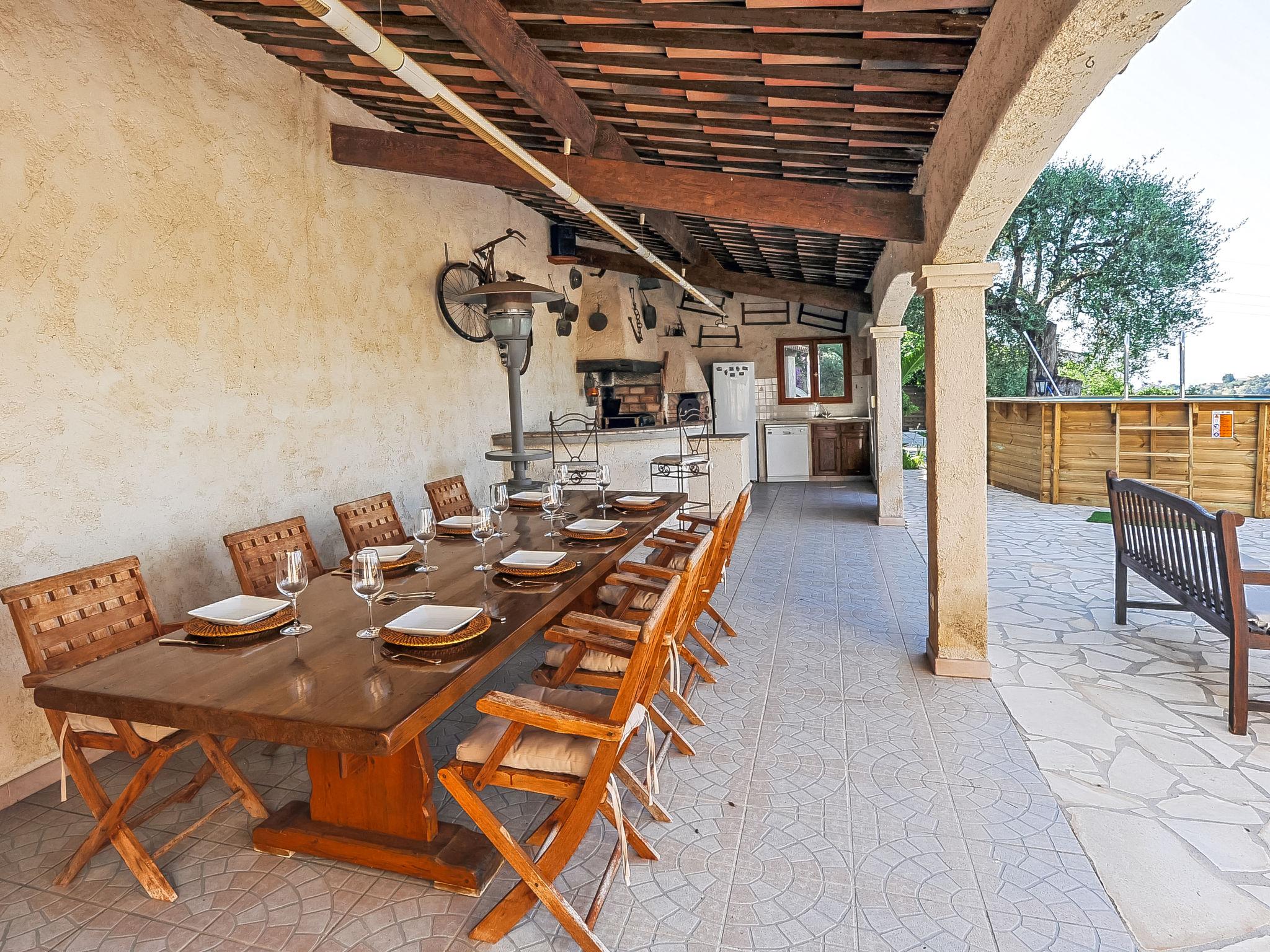 Foto 2 - Casa de 3 habitaciones en Cagnes-sur-Mer con piscina privada y terraza