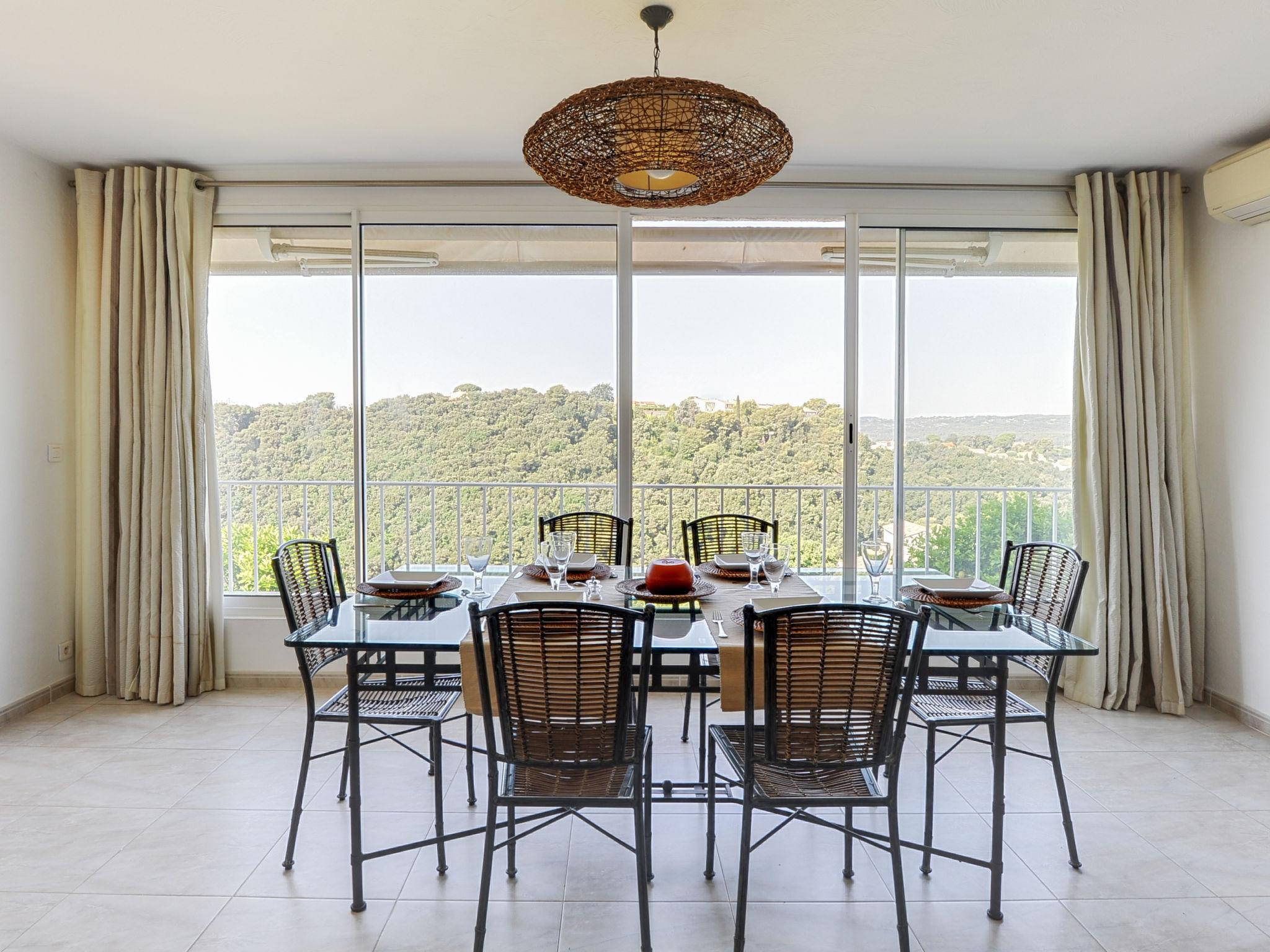 Foto 5 - Casa de 3 habitaciones en Cagnes-sur-Mer con piscina privada y vistas al mar