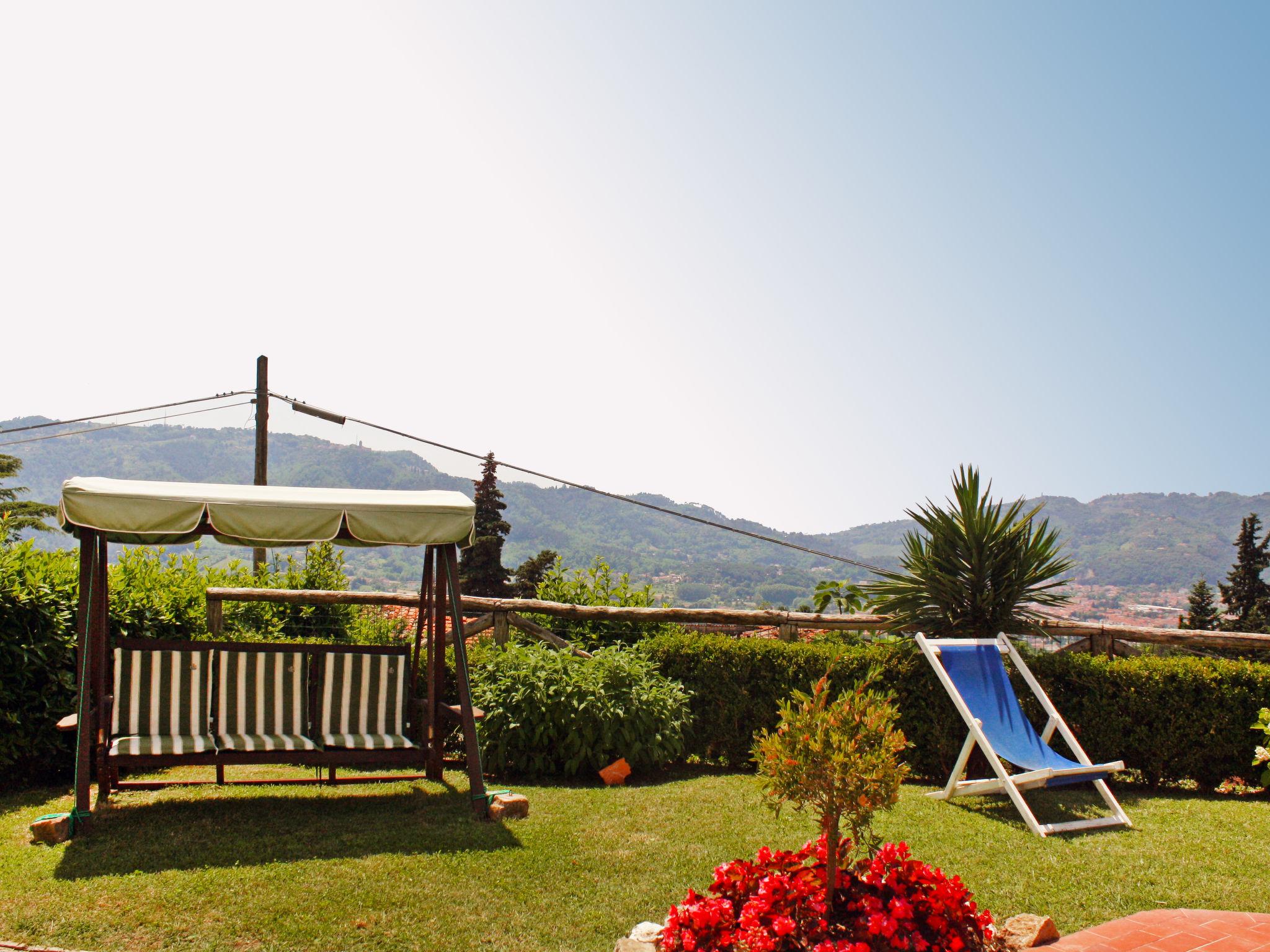 Foto 20 - Casa de 4 quartos em Camaiore com piscina privada e vistas do mar