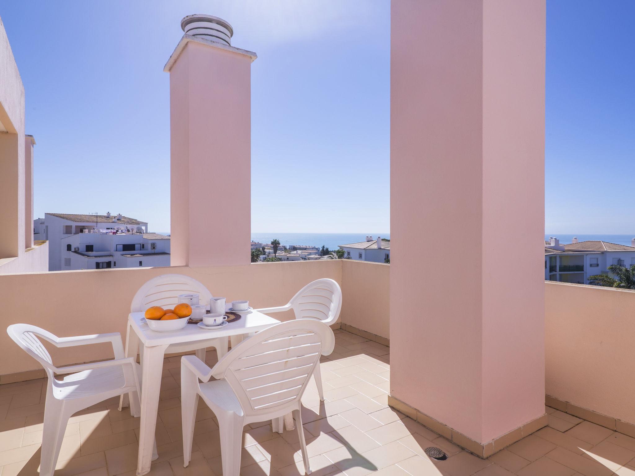 Photo 1 - Appartement de 3 chambres à Portimão avec piscine et vues à la mer