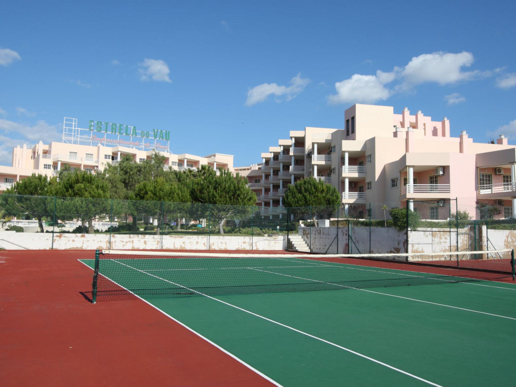 Foto 3 - Apartamento de 3 habitaciones en Portimão con piscina y vistas al mar