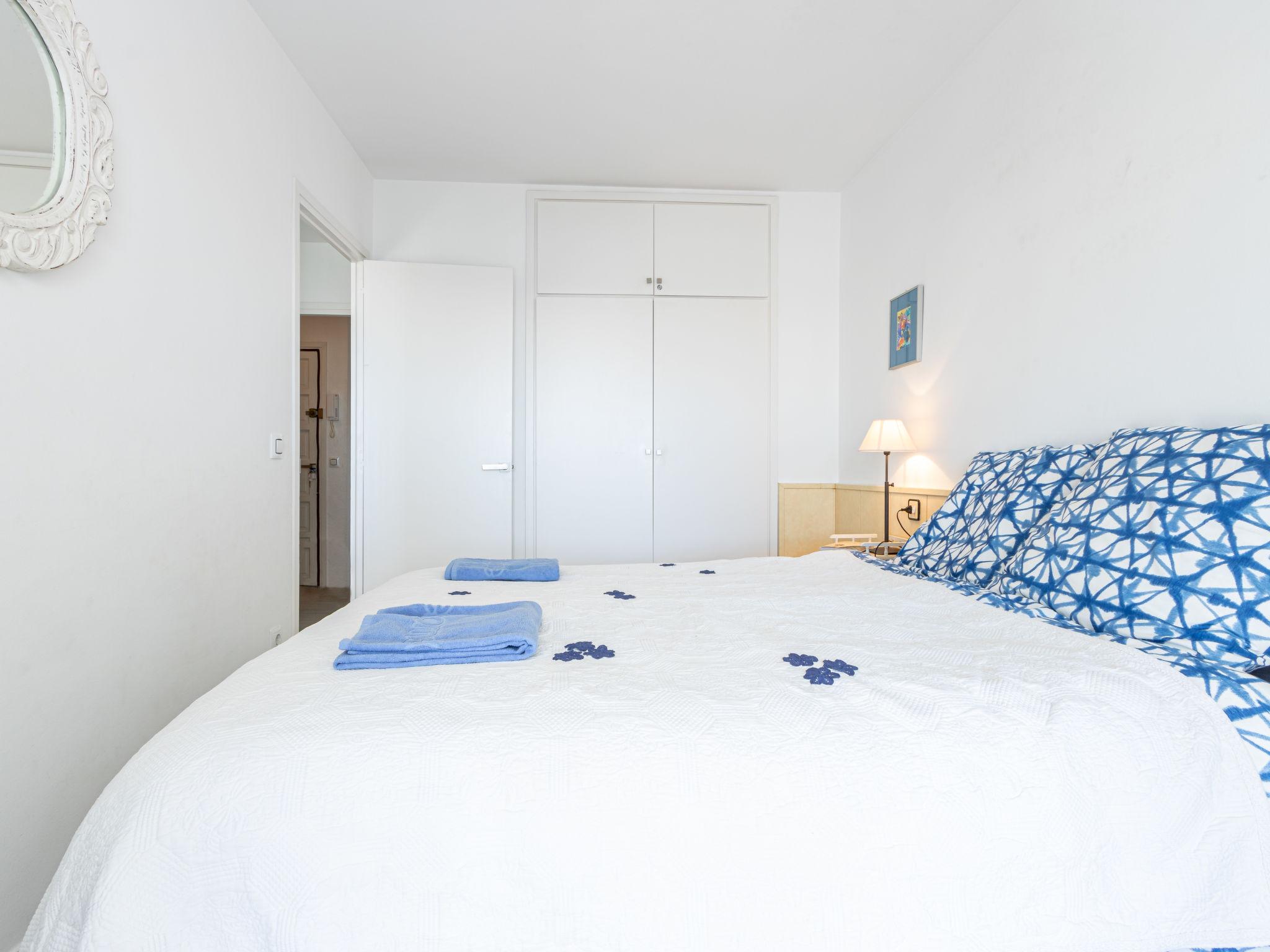 Foto 9 - Apartment mit 2 Schlafzimmern in Castelló d'Empúries mit blick aufs meer