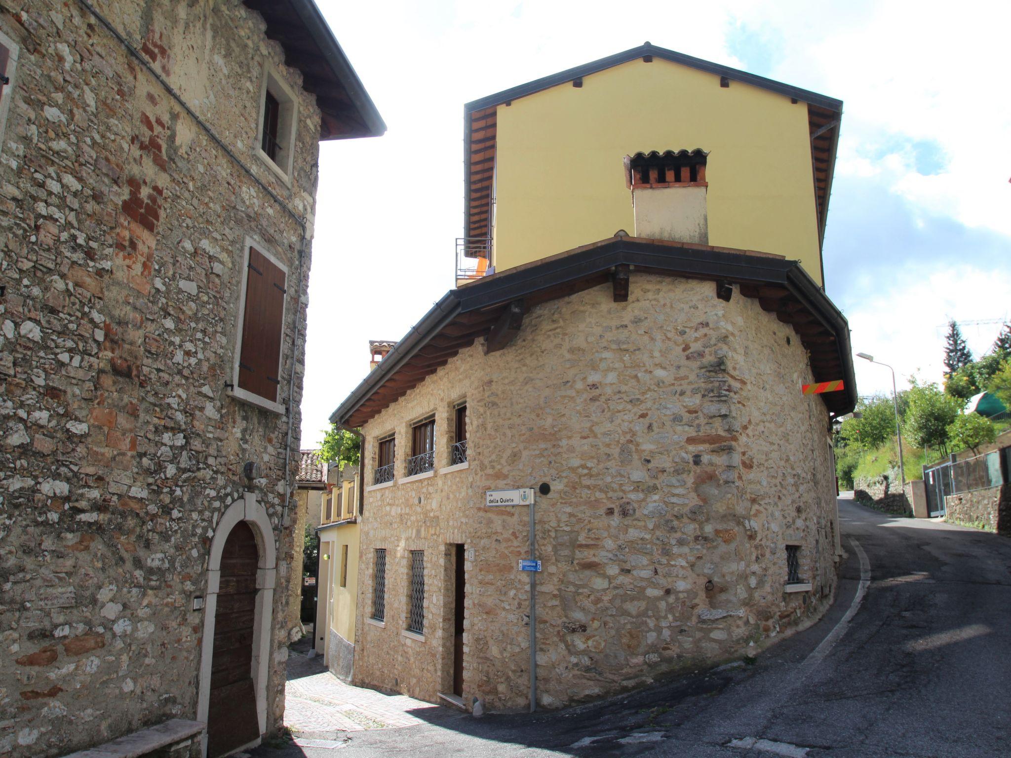 Photo 21 - Appartement de 3 chambres à Gargnano avec terrasse et vues sur la montagne