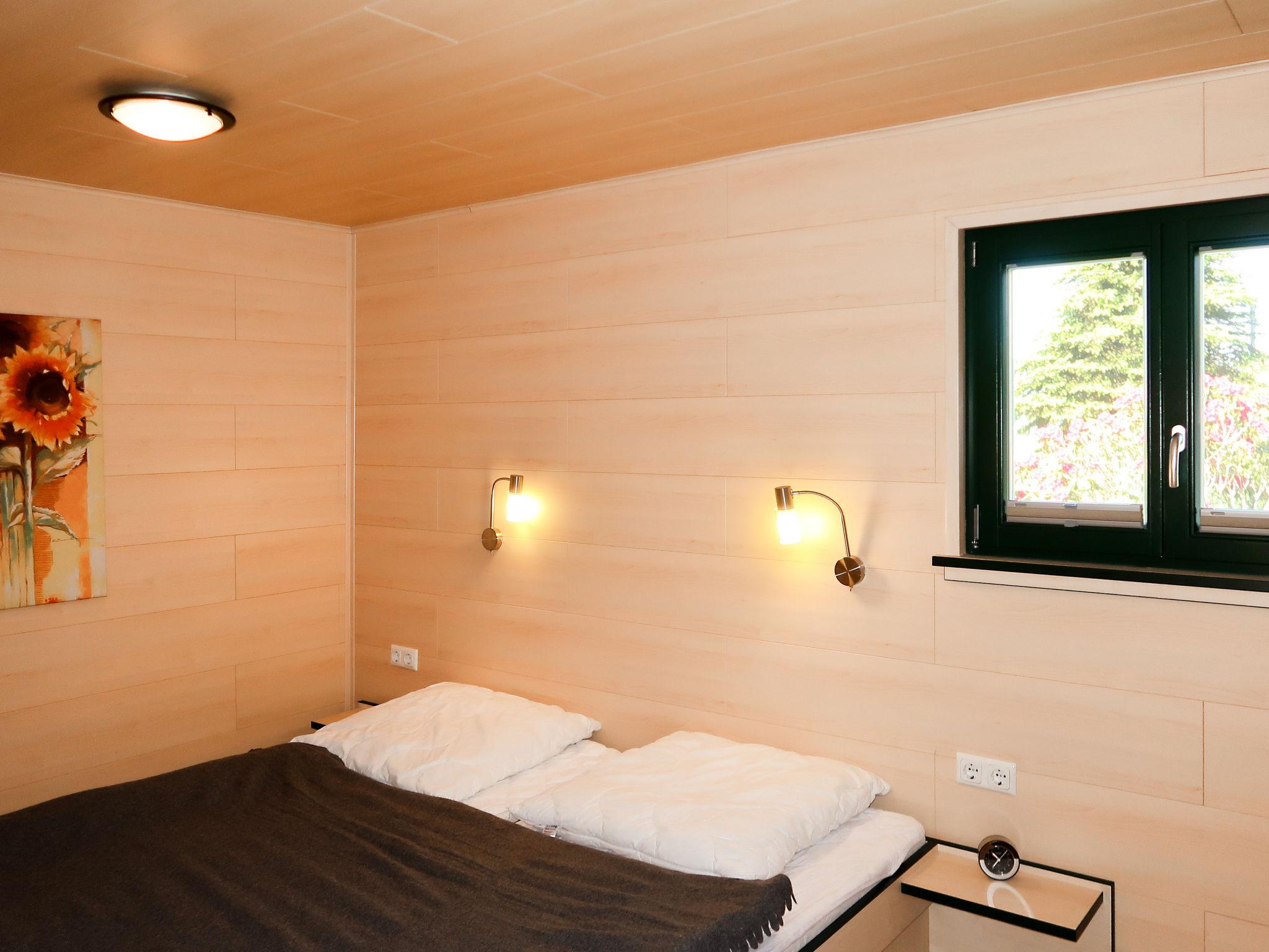 Foto 9 - Haus mit 1 Schlafzimmer in Bad Emstal mit schwimmbad und blick auf die berge