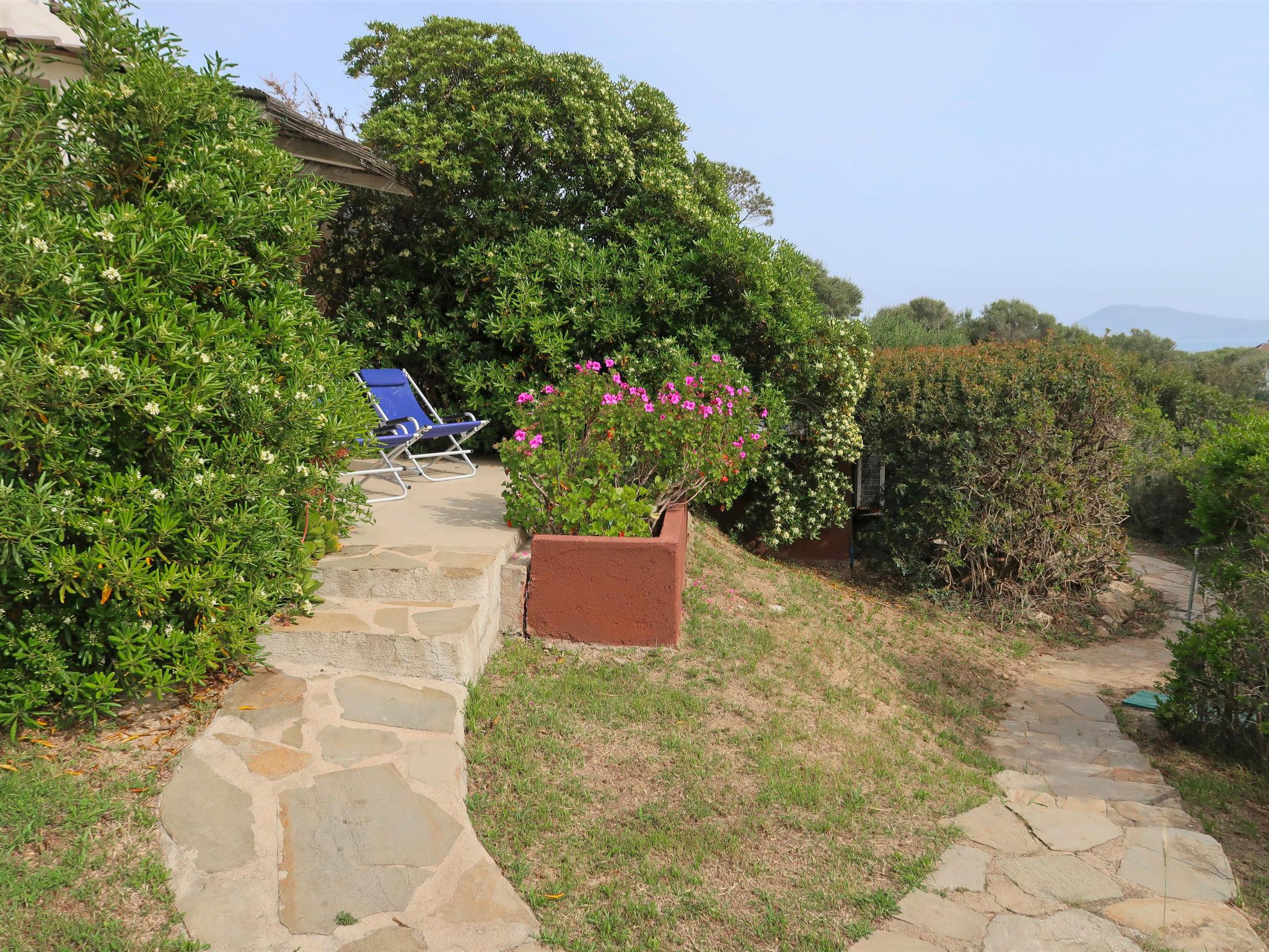 Photo 14 - Appartement de 2 chambres à Golfo Aranci avec jardin et terrasse