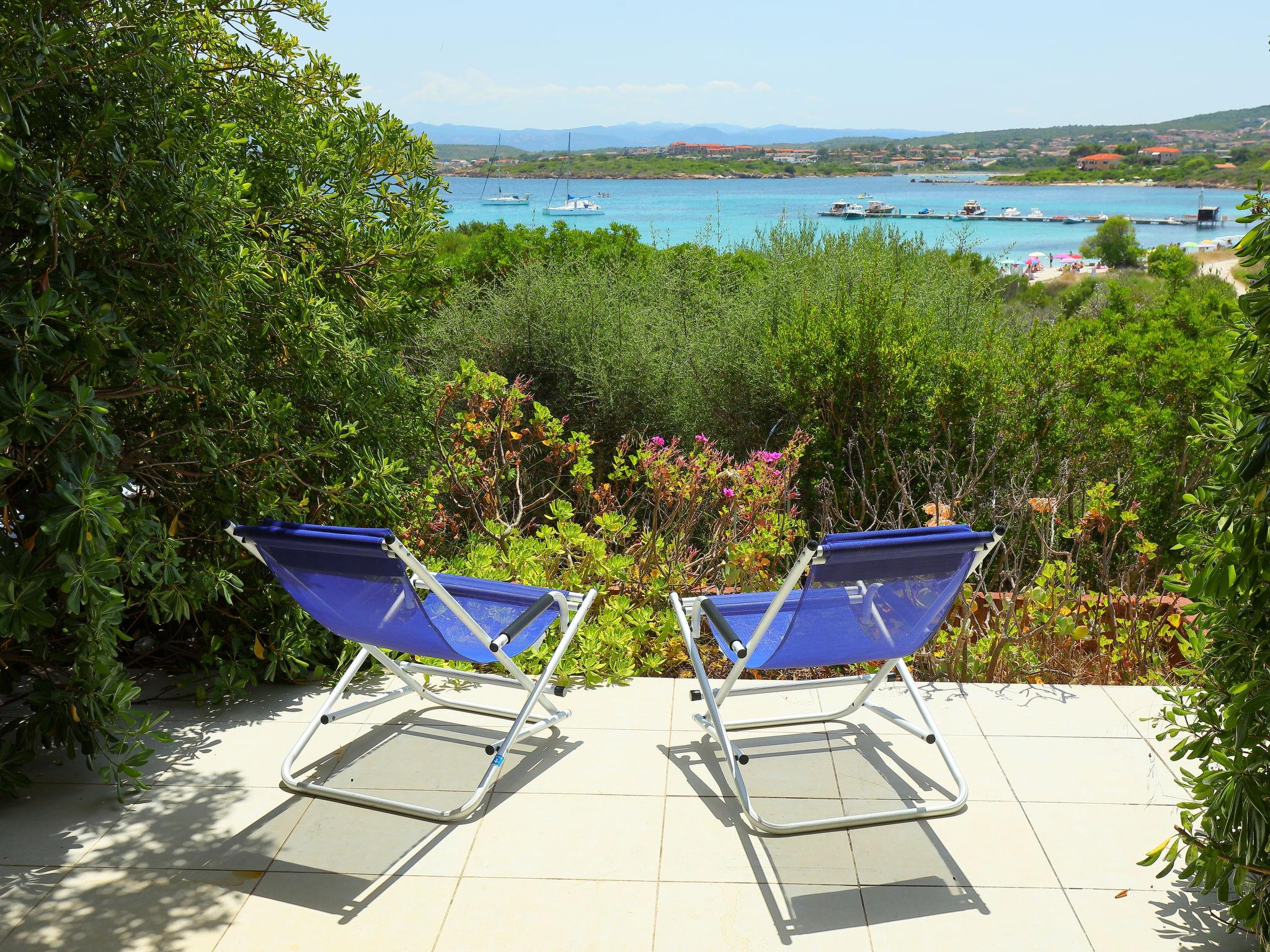 Photo 3 - Appartement de 2 chambres à Golfo Aranci avec jardin et terrasse