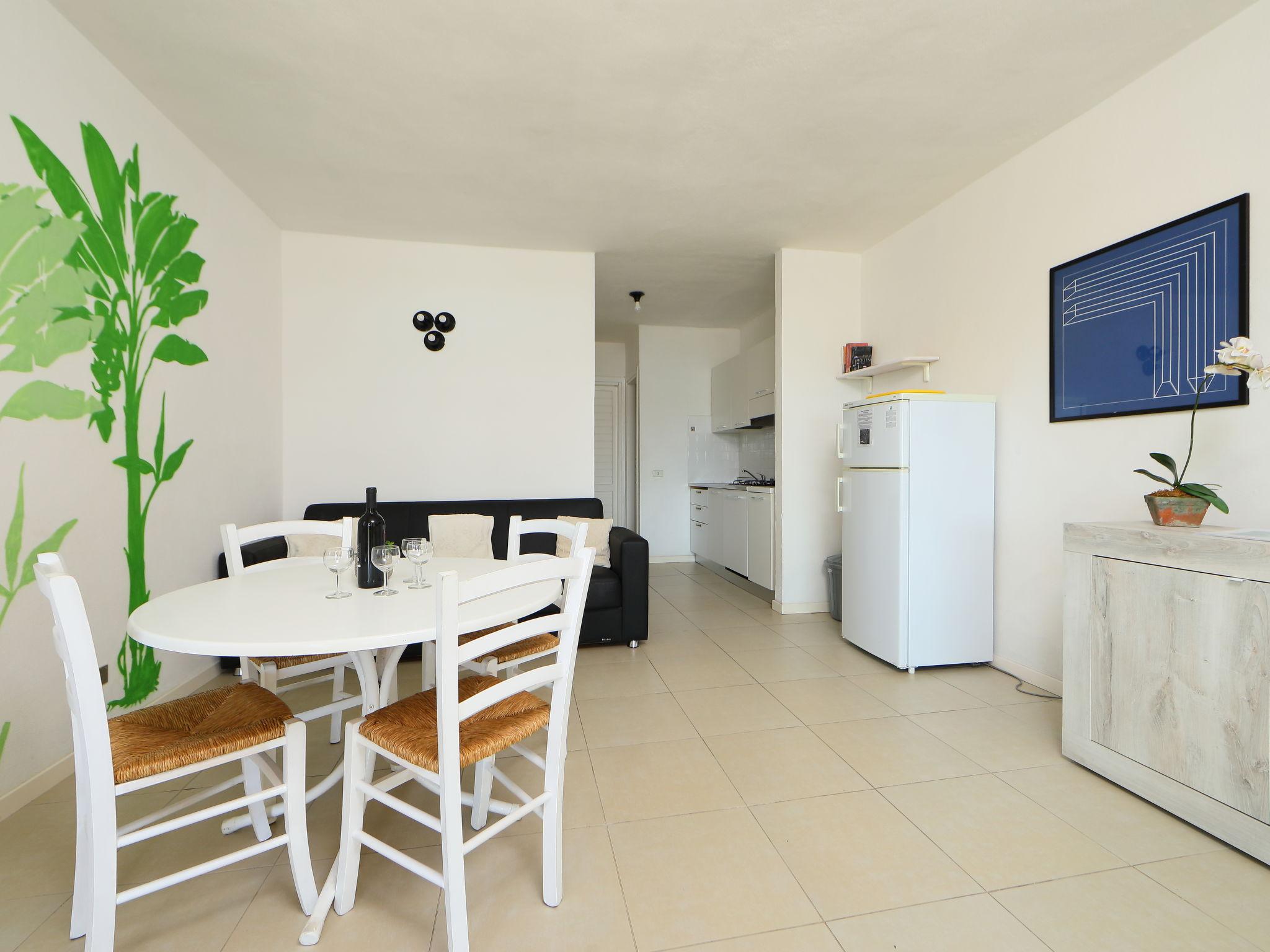 Photo 7 - 2 bedroom Apartment in Golfo Aranci with garden and terrace