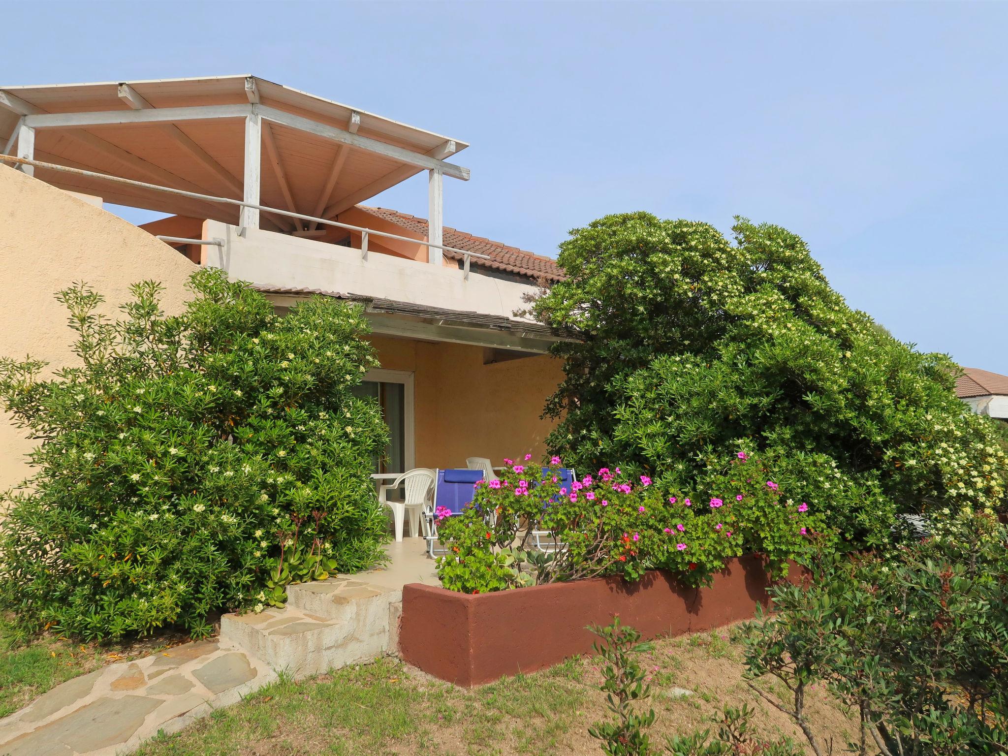 Photo 5 - Appartement de 2 chambres à Golfo Aranci avec jardin et terrasse