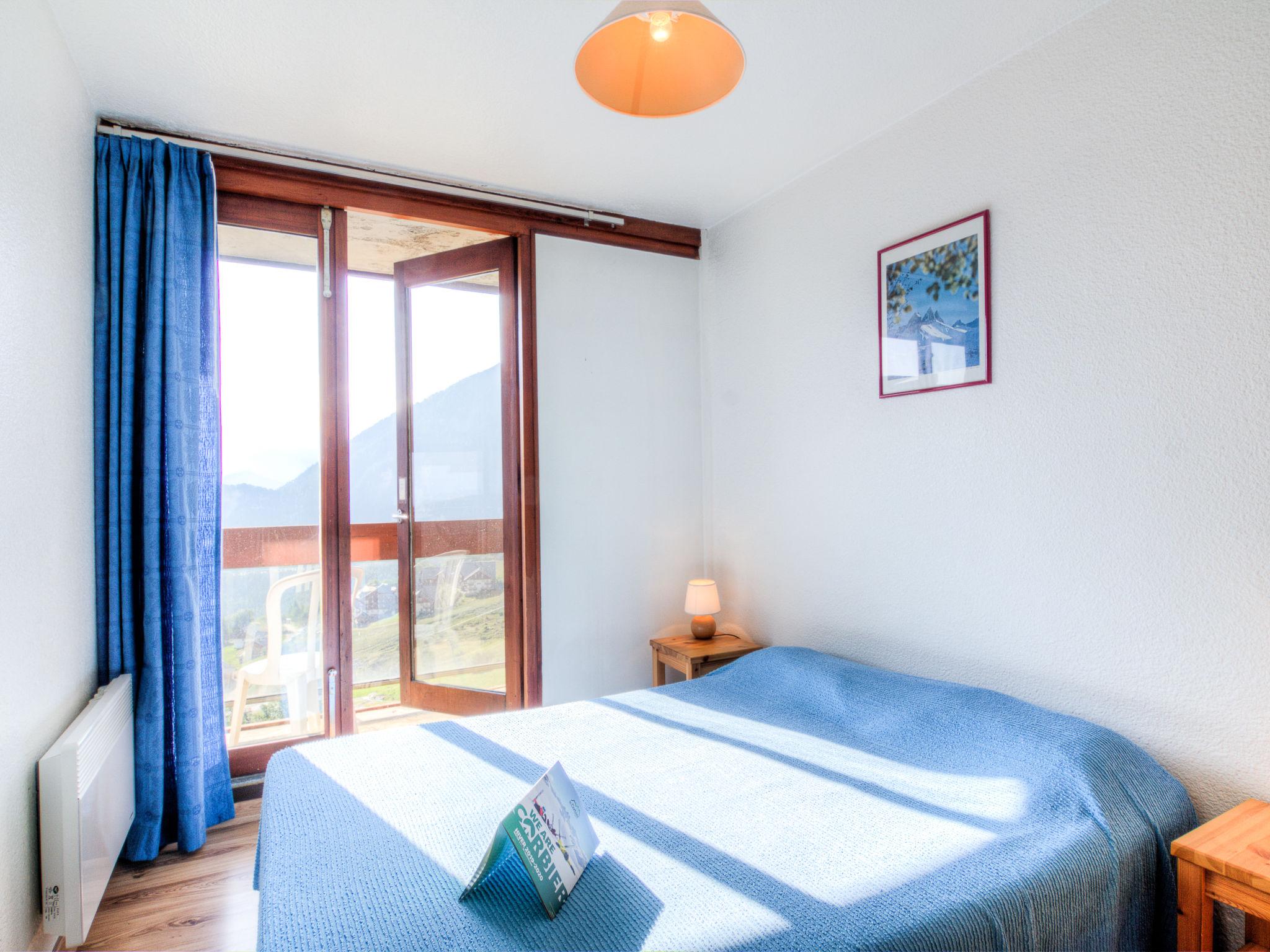 Foto 3 - Apartamento de 2 quartos em Villarembert com piscina e vista para a montanha