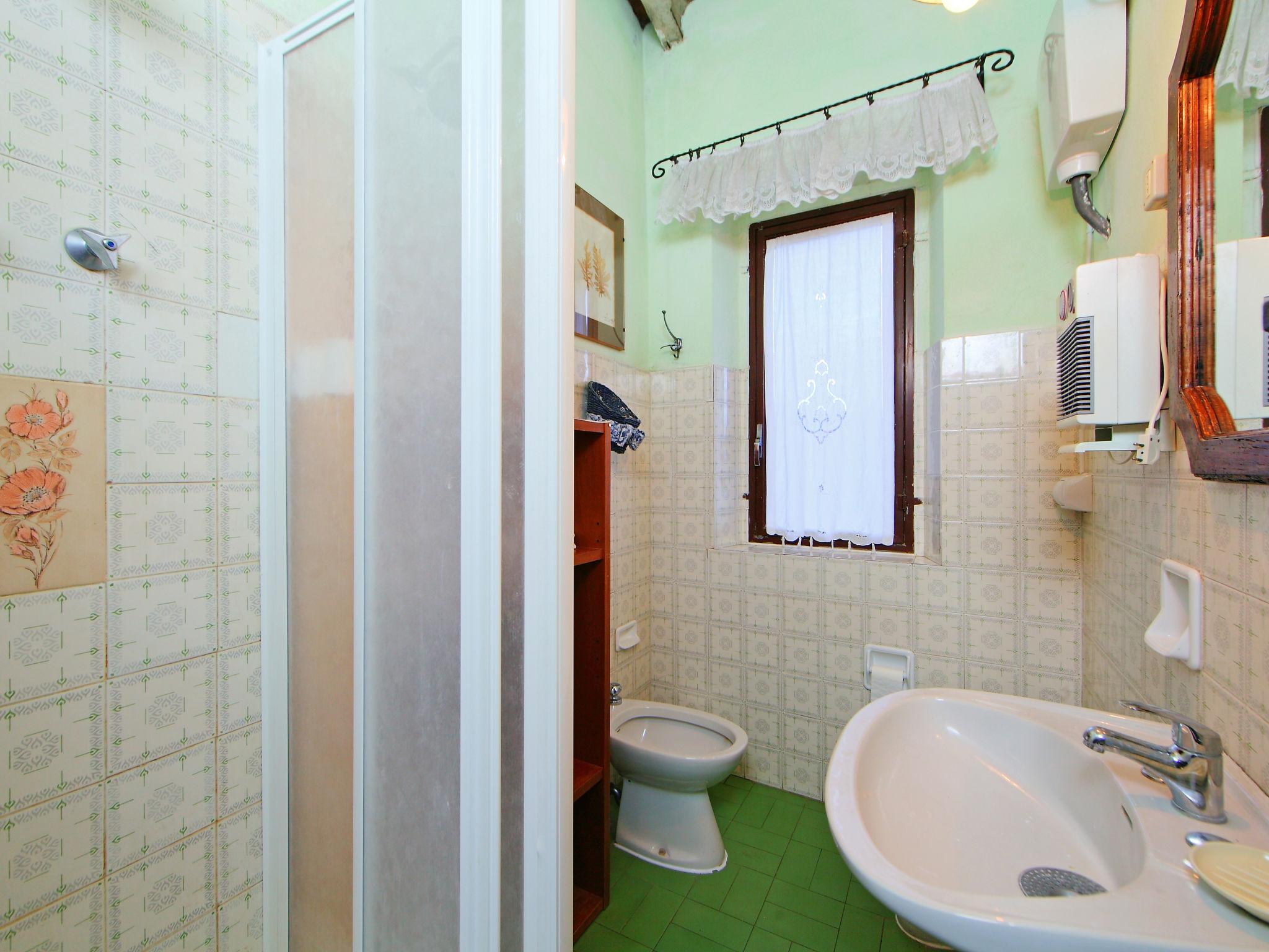 Photo 16 - 3 bedroom House in Terranuova Bracciolini with private pool and garden