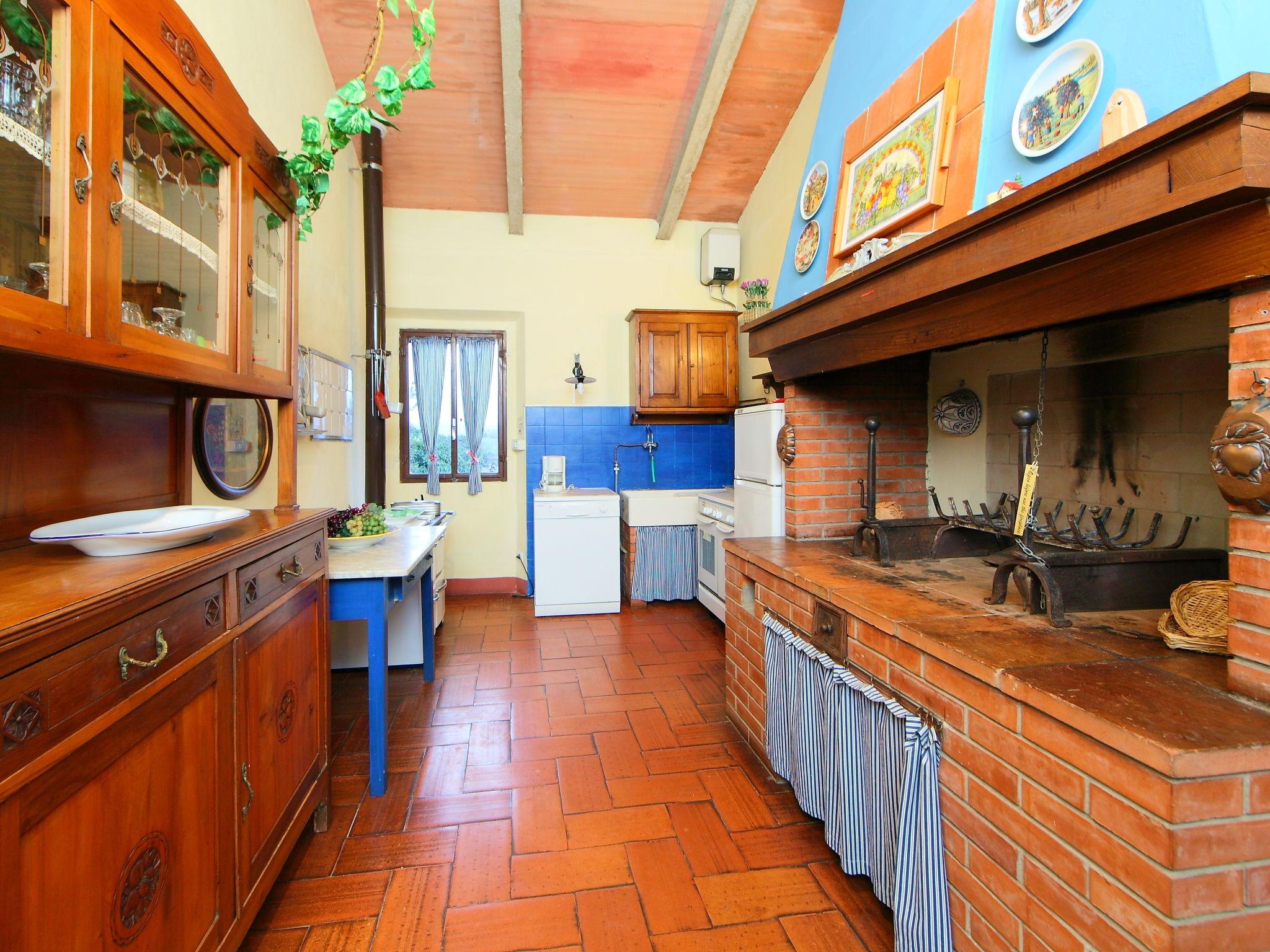 Photo 10 - 3 bedroom House in Terranuova Bracciolini with private pool and garden