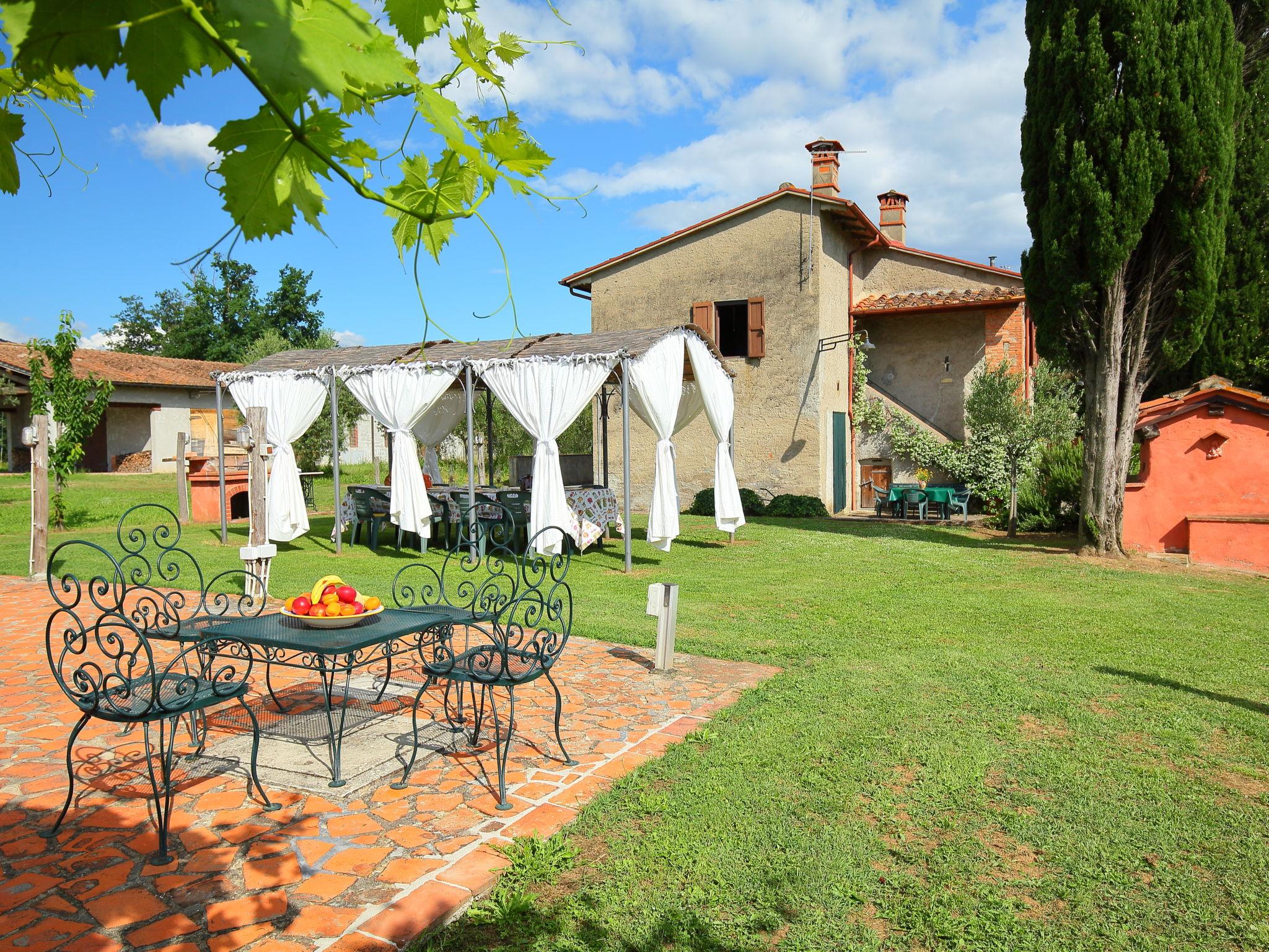 Foto 8 - Casa de 3 quartos em Terranuova Bracciolini com piscina privada e jardim