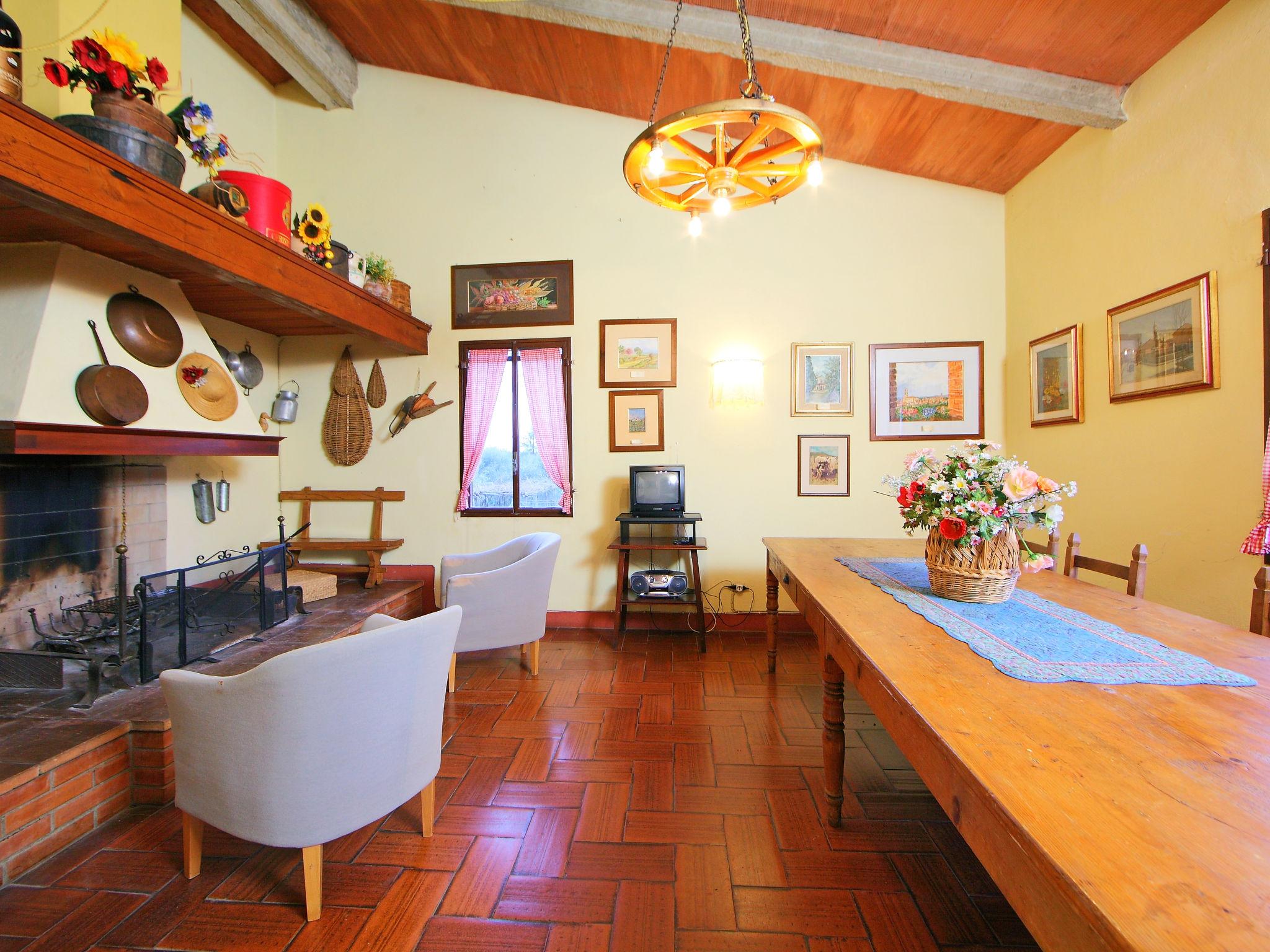 Photo 4 - 3 bedroom House in Terranuova Bracciolini with private pool and garden