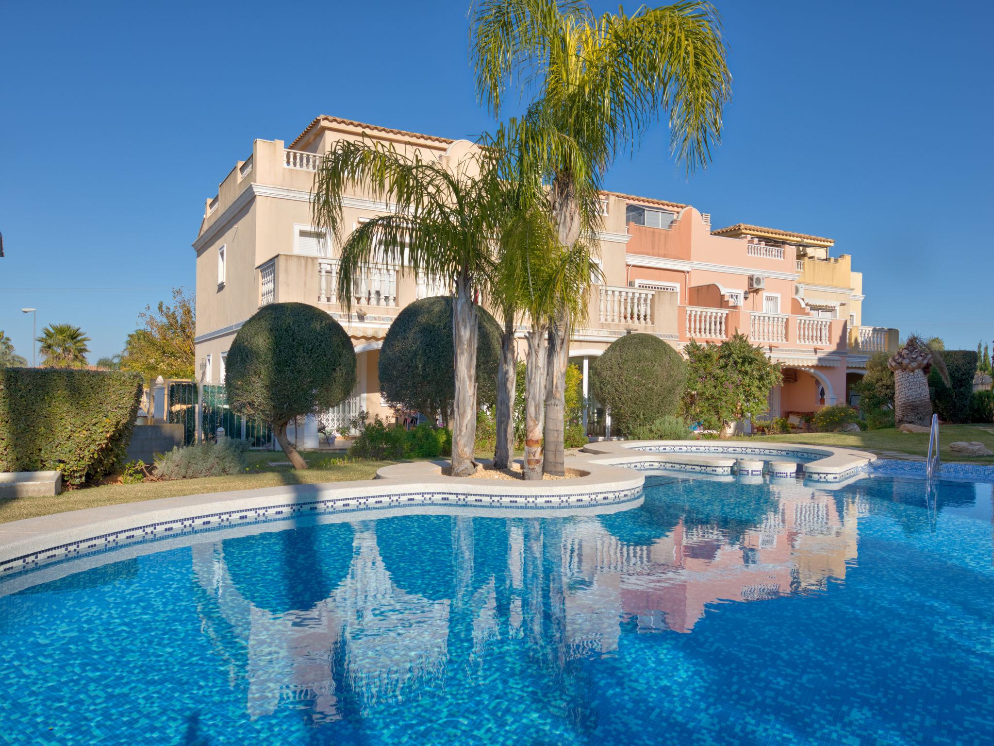 Foto 25 - Casa con 3 camere da letto a Dénia con piscina e vista mare