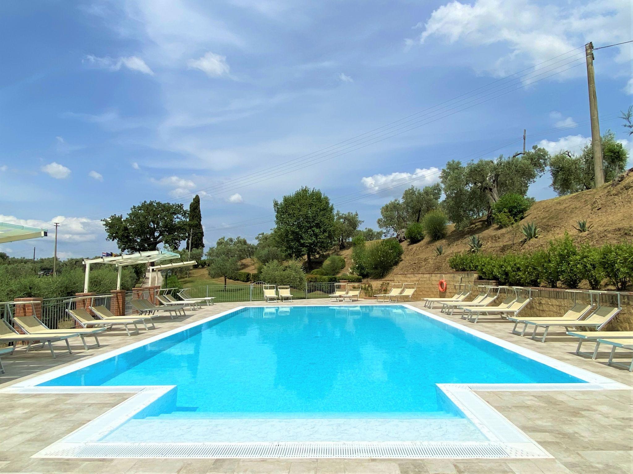 Foto 2 - Appartamento con 2 camere da letto a Volterra con piscina e terrazza