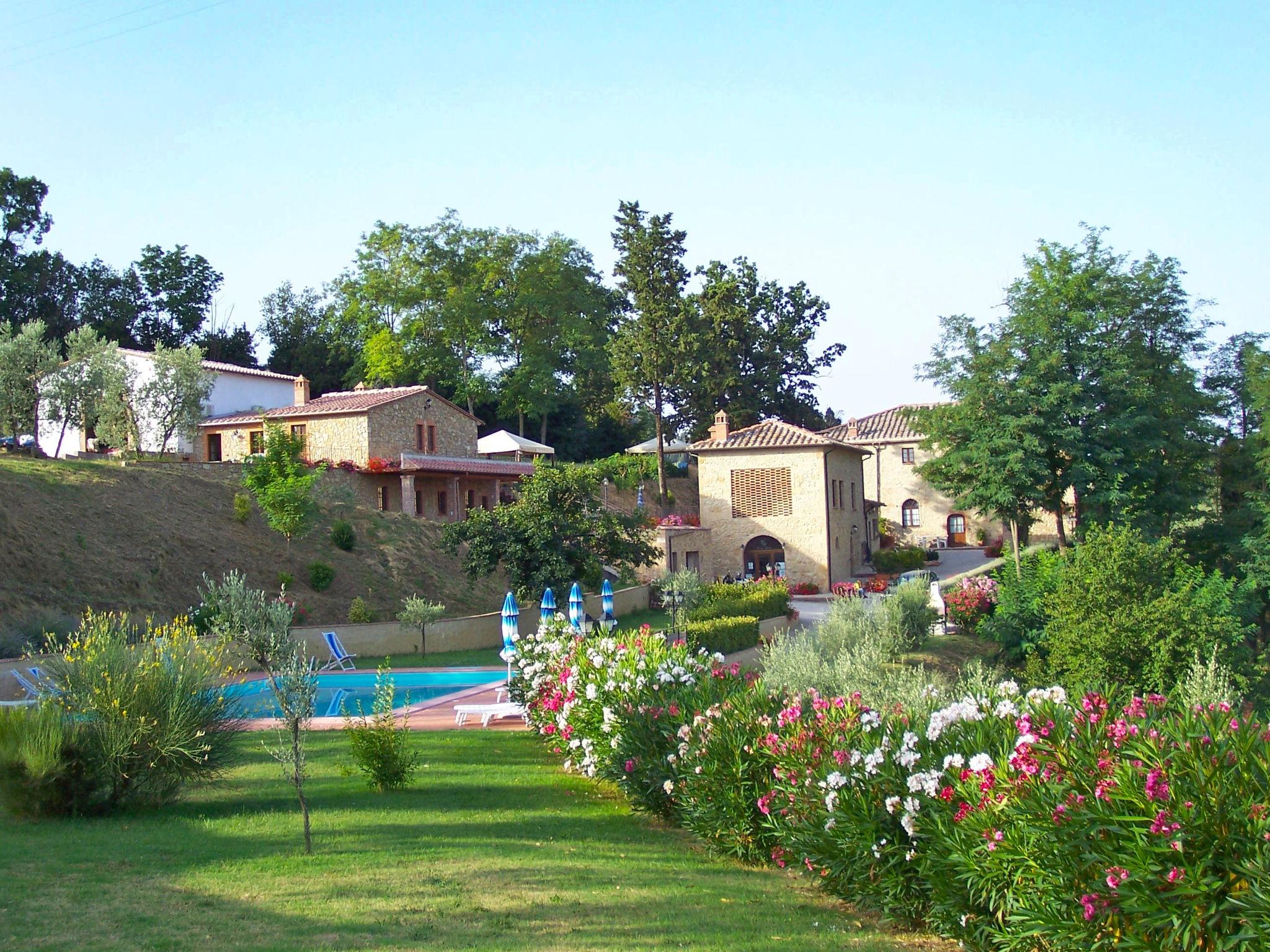 Foto 20 - Appartamento con 2 camere da letto a Volterra con piscina e giardino