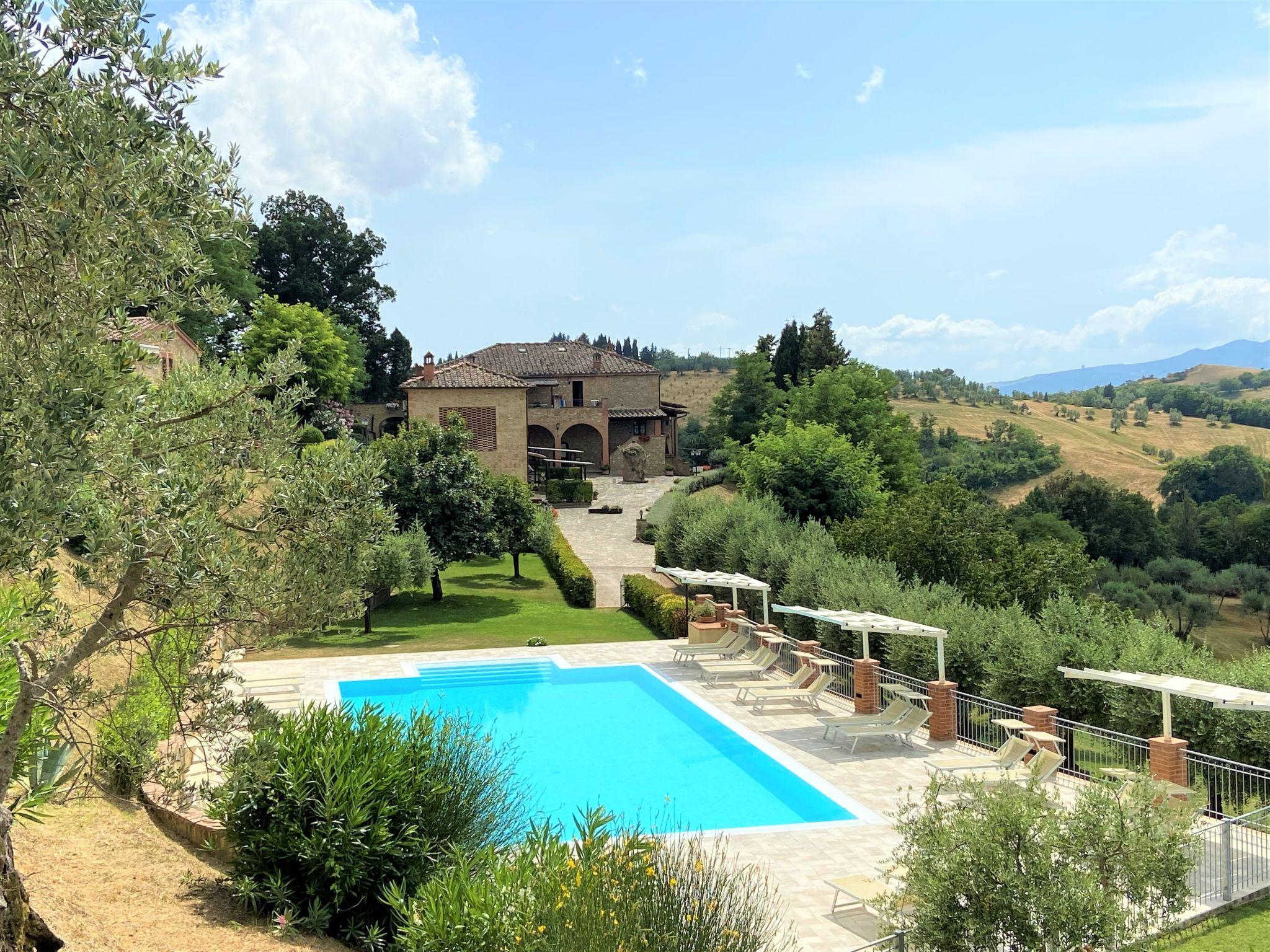 Photo 1 - 2 bedroom Apartment in Volterra with swimming pool and garden