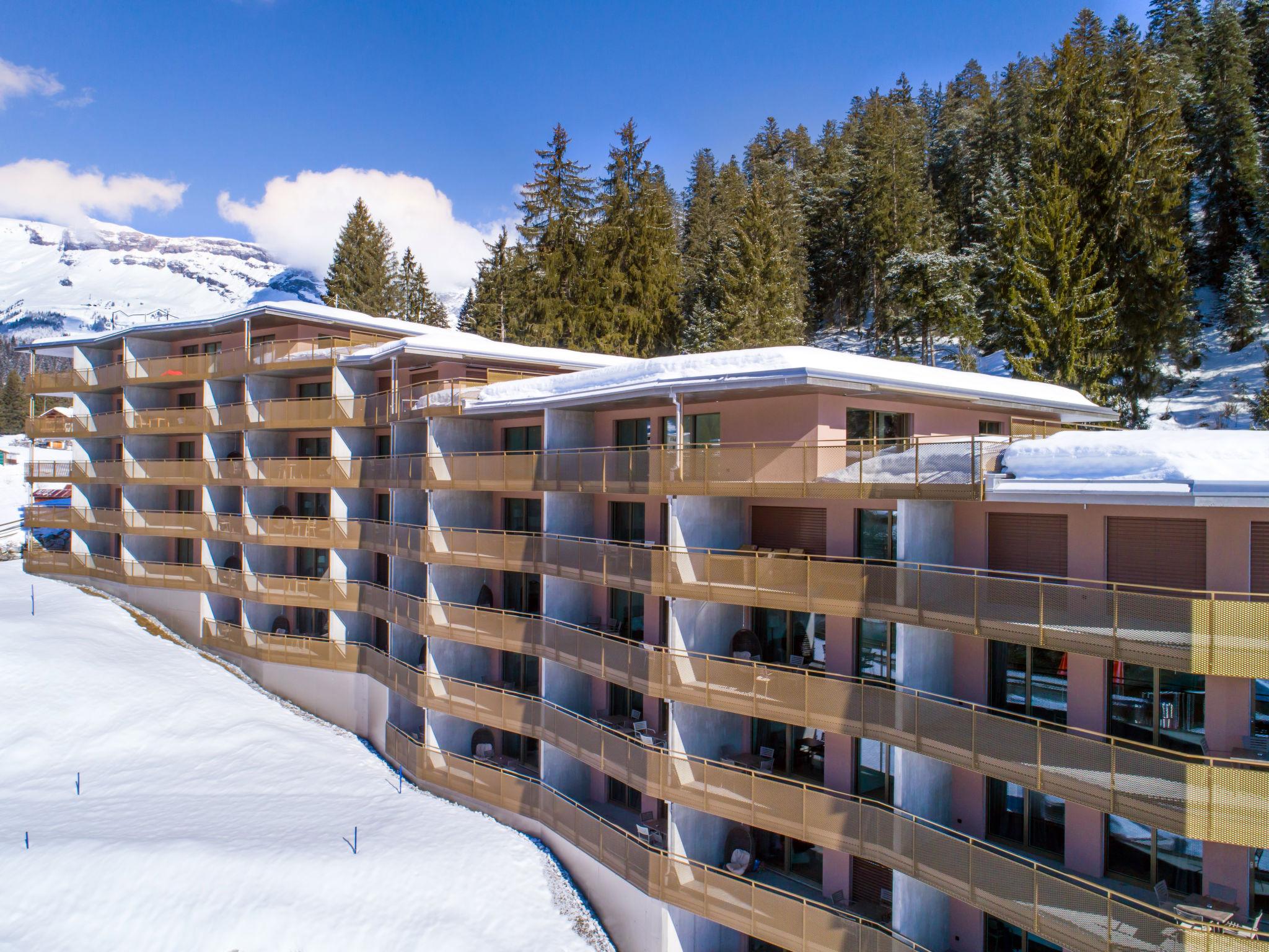 Foto 24 - Appartamento con 2 camere da letto a Laax con piscina e vista sulle montagne