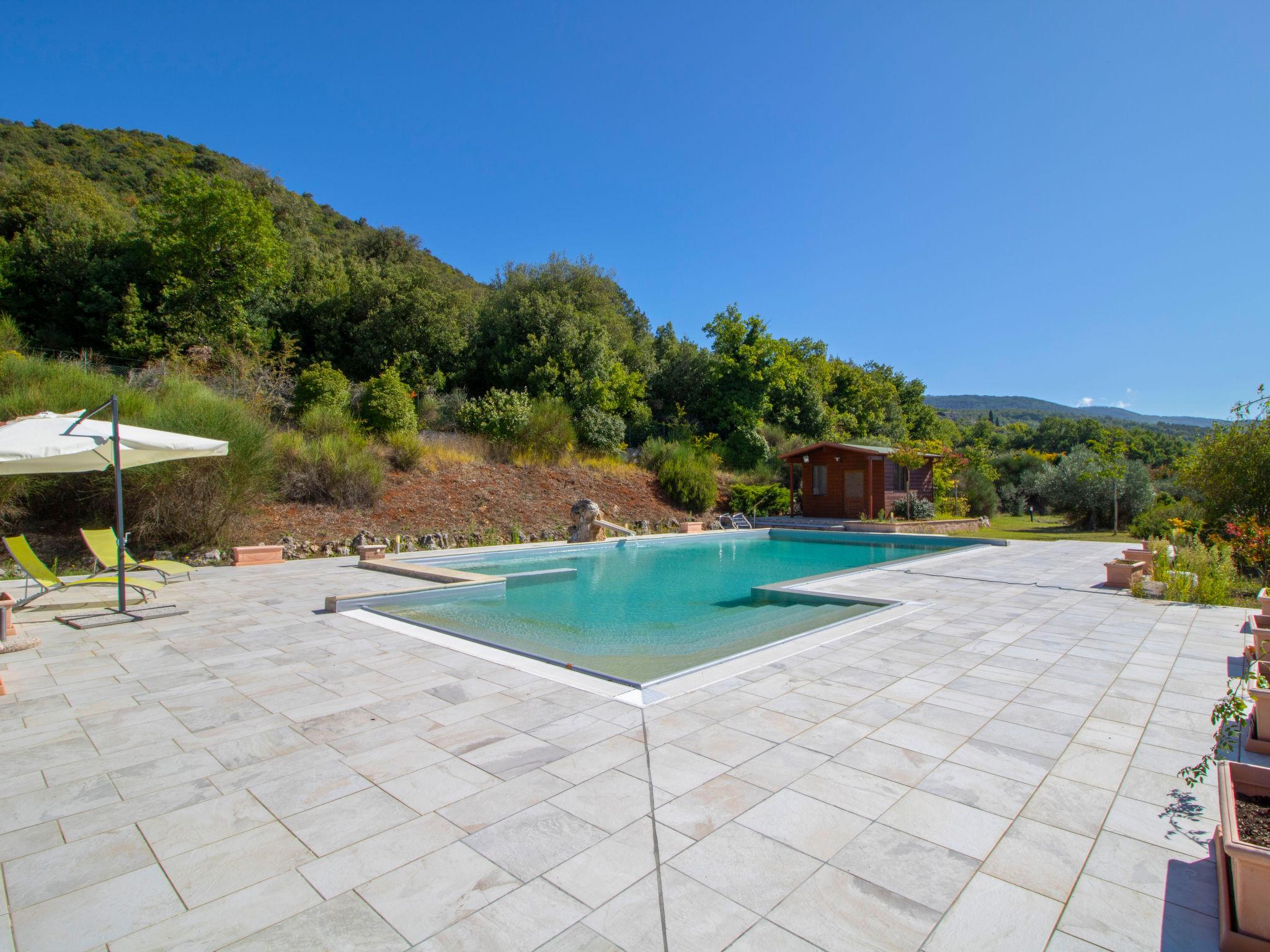 Photo 25 - 5 bedroom House in Massa Martana with private pool and garden