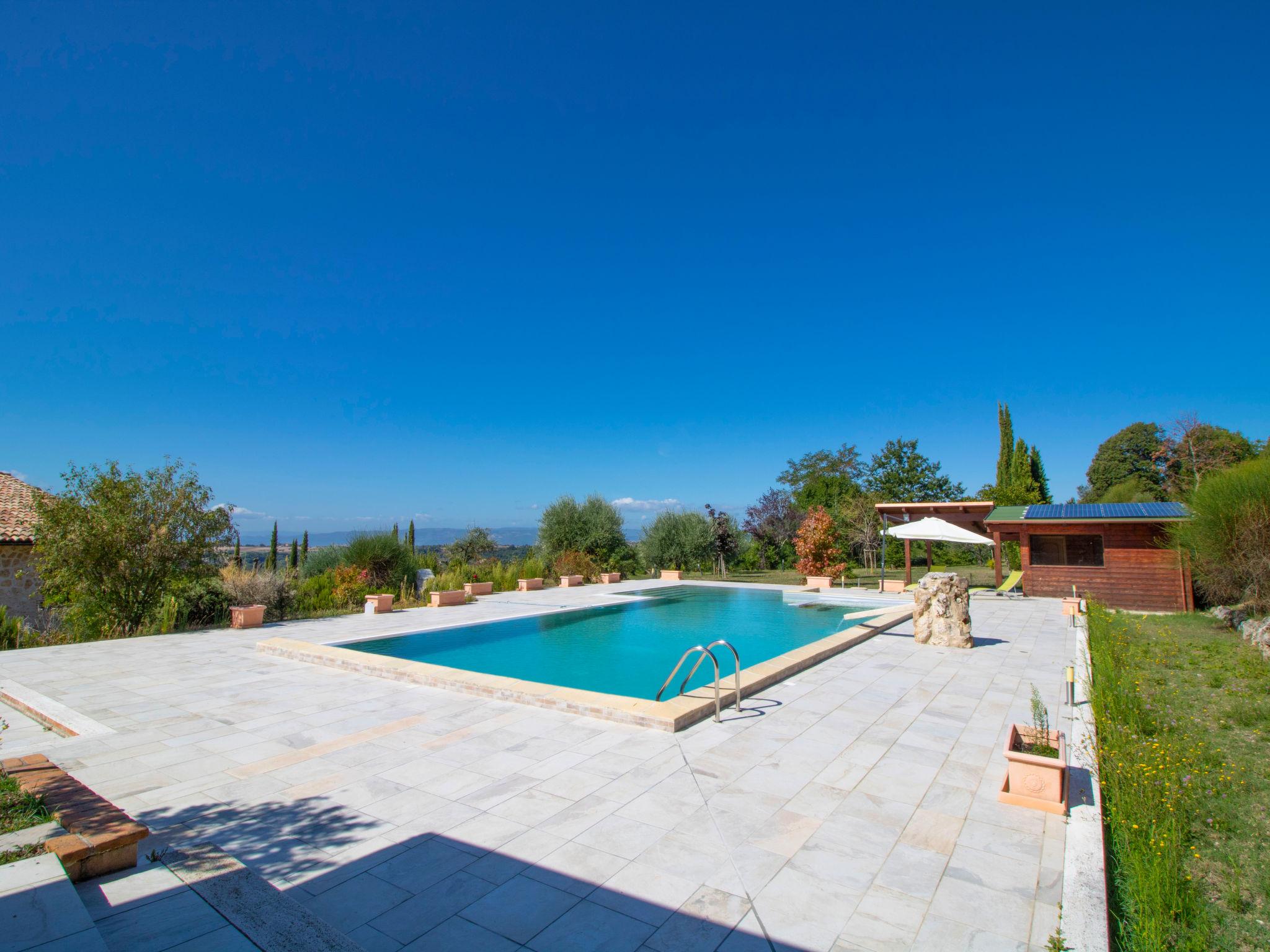 Photo 22 - 5 bedroom House in Massa Martana with private pool and garden