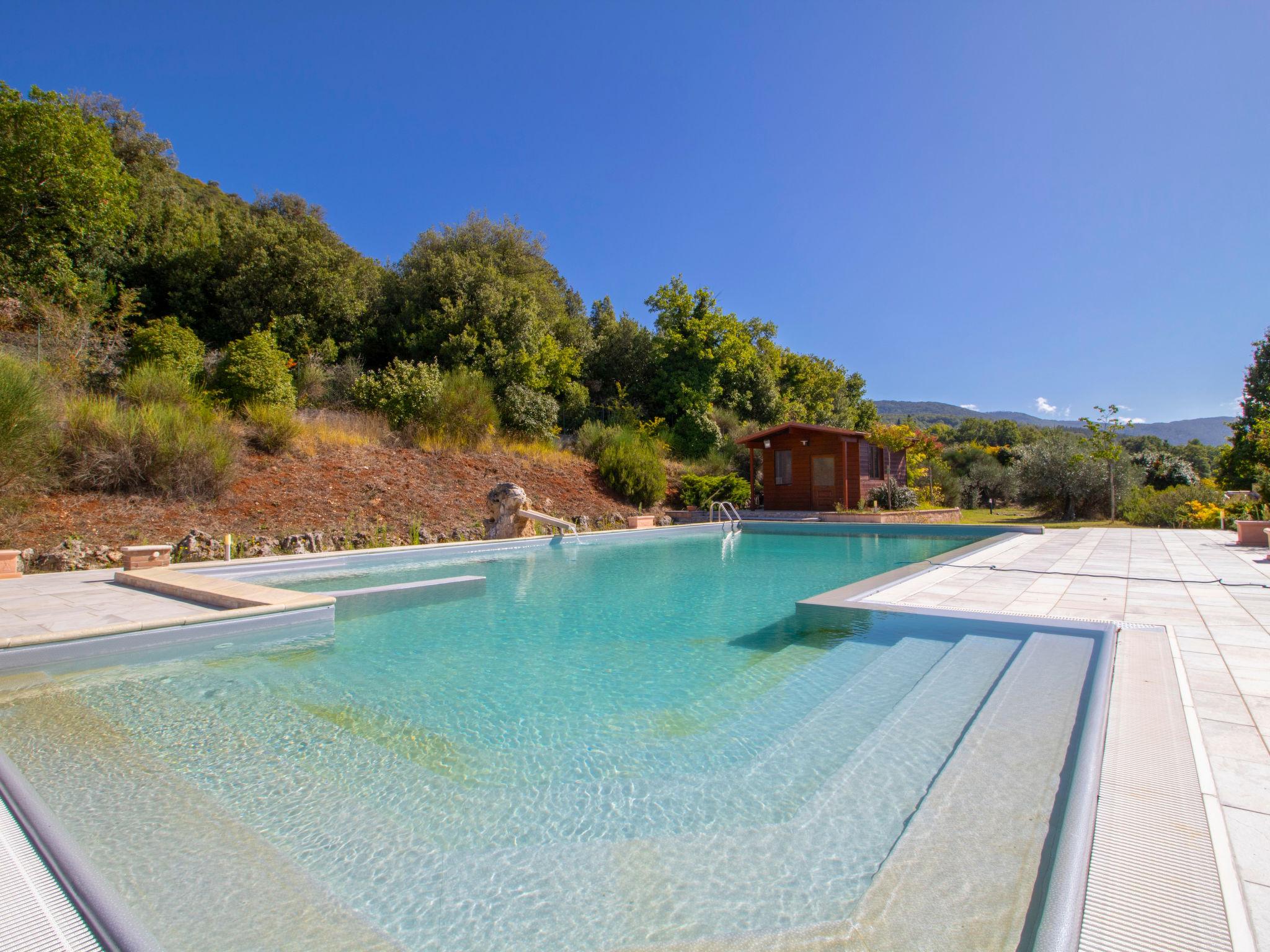 Photo 31 - 5 bedroom House in Massa Martana with private pool and garden