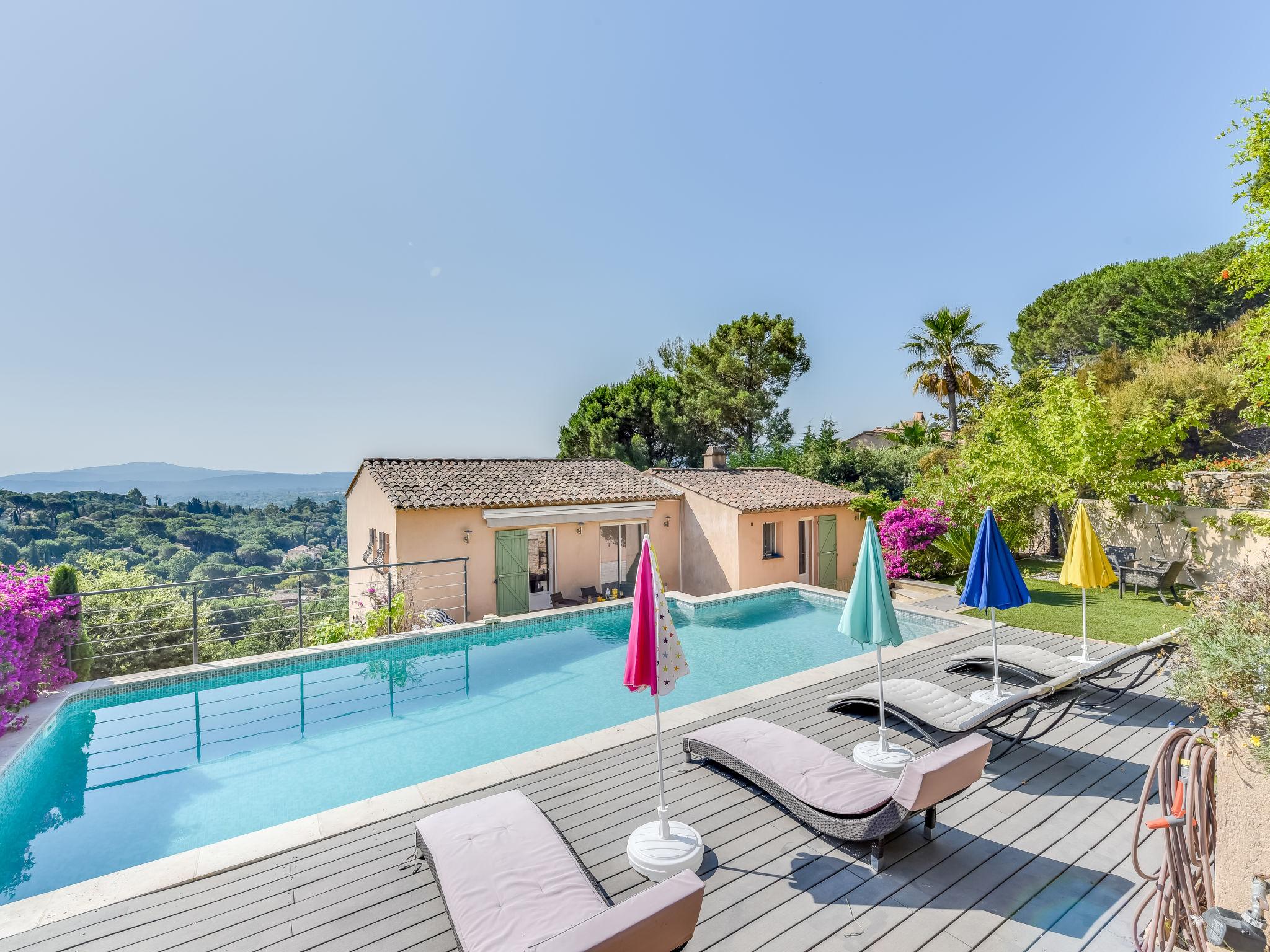 Foto 1 - Casa de 5 quartos em Grimaud com piscina privada e vistas do mar