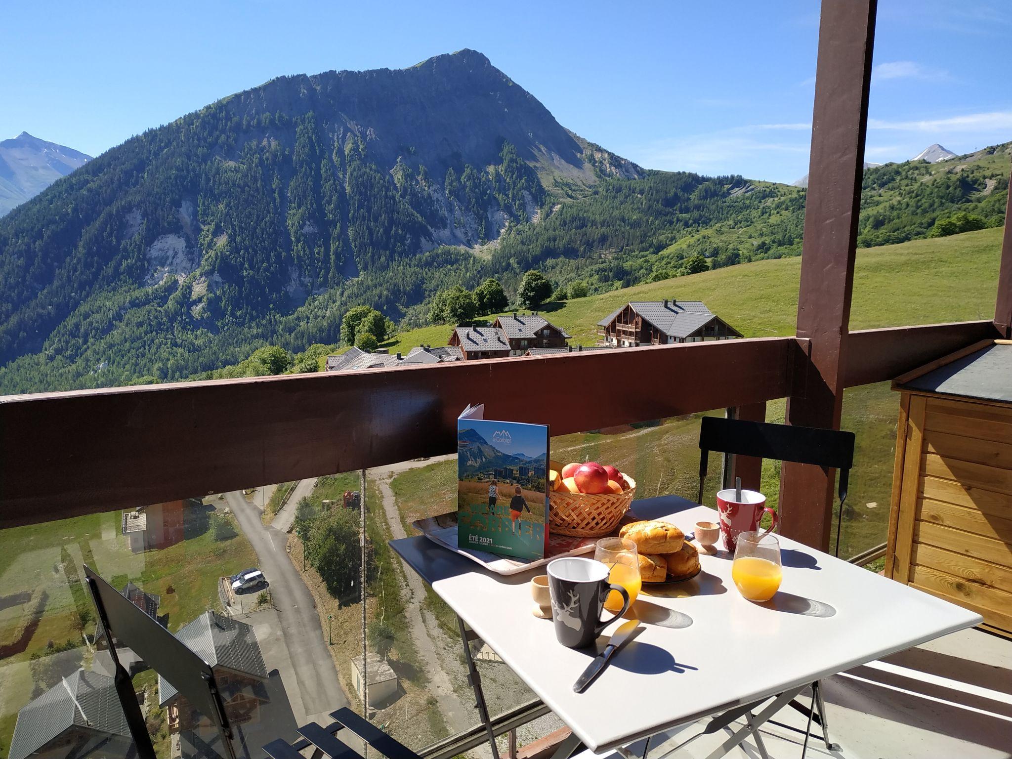 Foto 5 - Apartment mit 1 Schlafzimmer in Villarembert mit schwimmbad und blick auf die berge