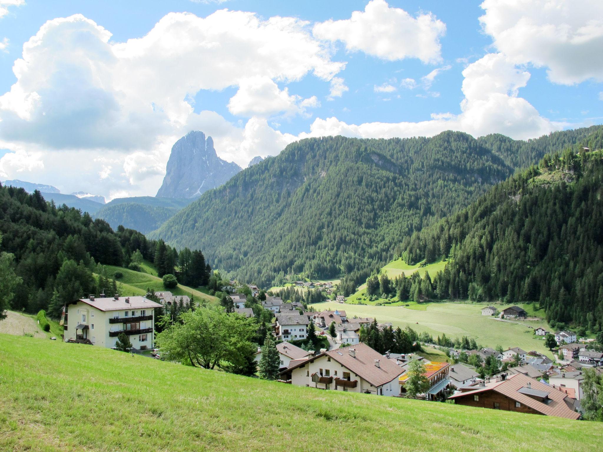 Photo 2 - Appartement de 1 chambre à Ortisei avec jardin et vues sur la montagne