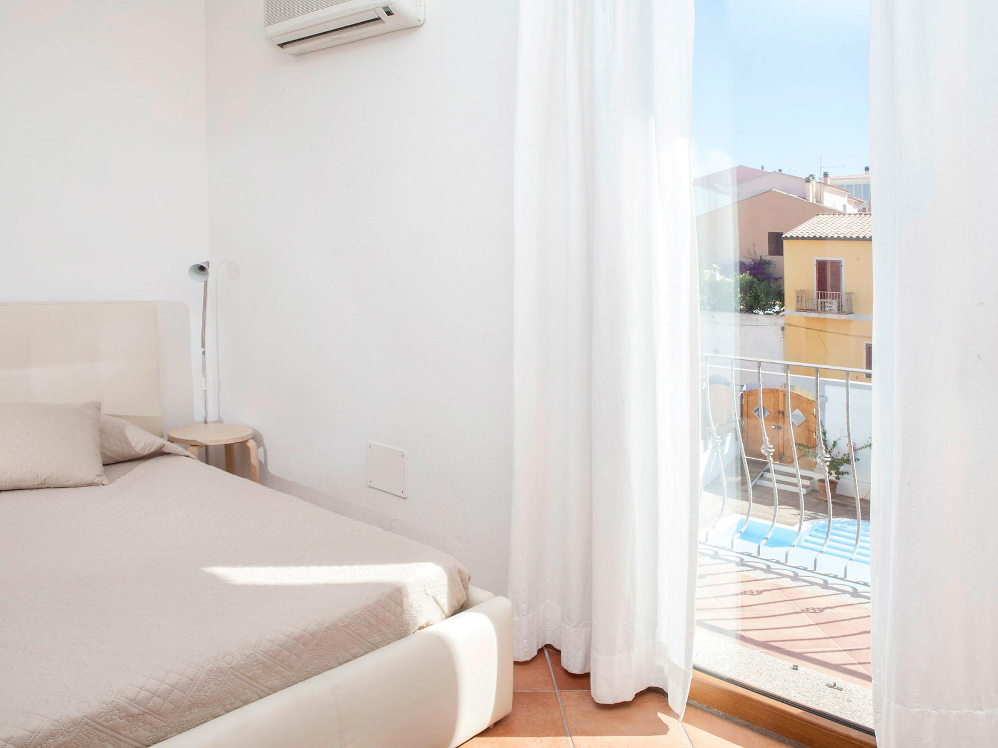Foto 8 - Apartamento de 1 habitación en Santa Teresa Gallura con piscina y vistas al mar