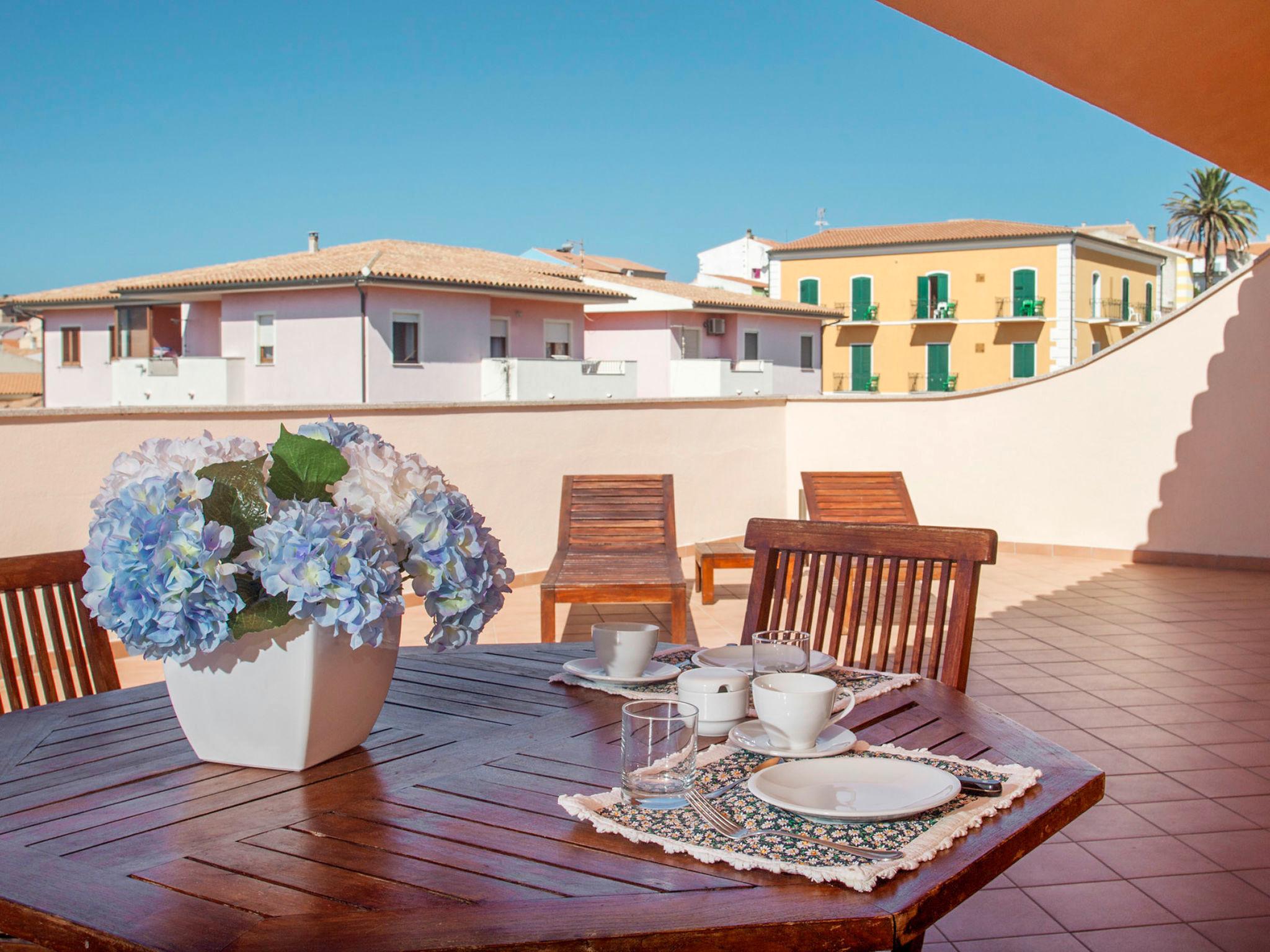 Photo 12 - 1 bedroom Apartment in Santa Teresa Gallura with swimming pool and sea view