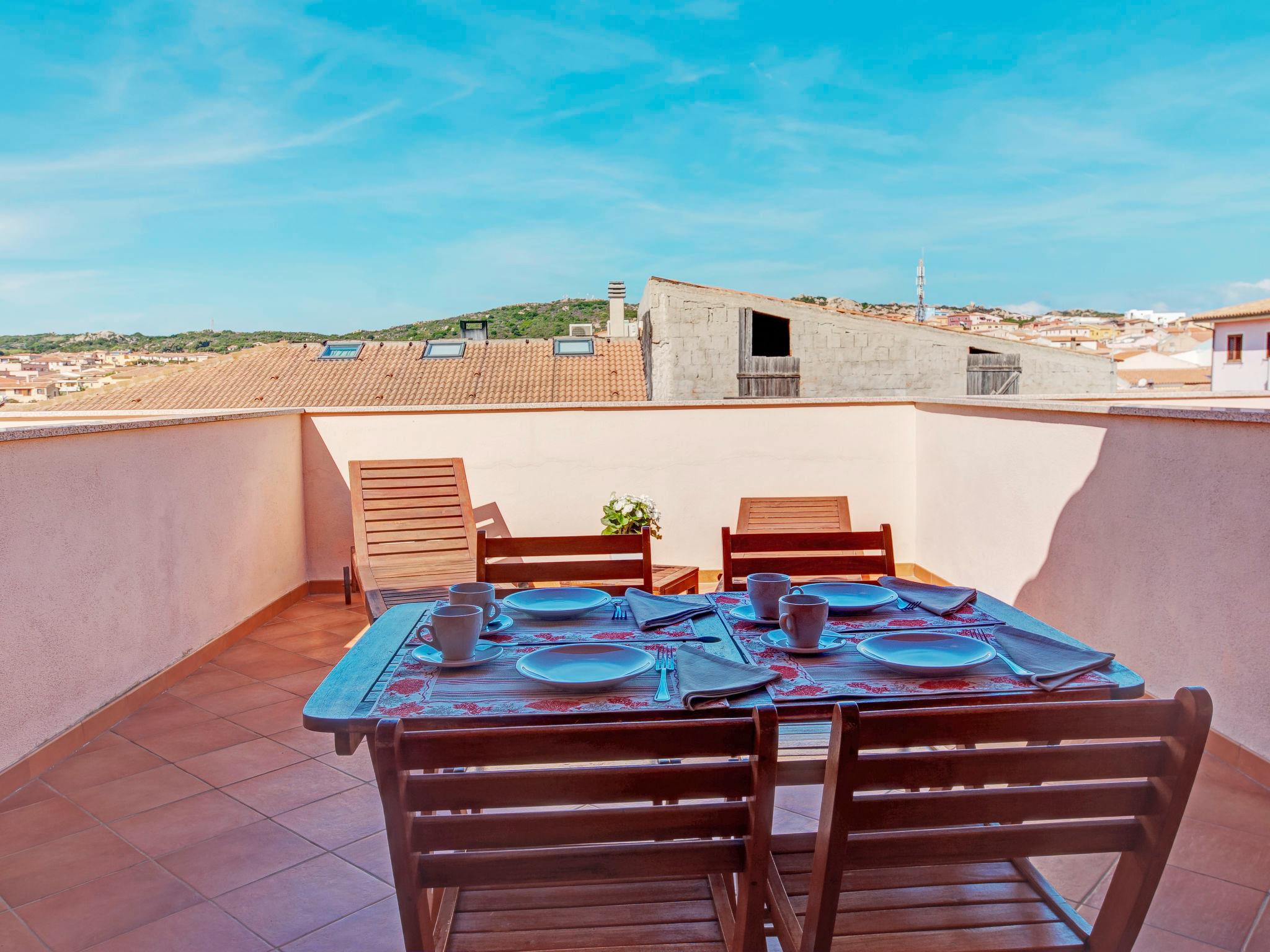 Photo 14 - 1 bedroom Apartment in Santa Teresa Gallura with swimming pool and sea view