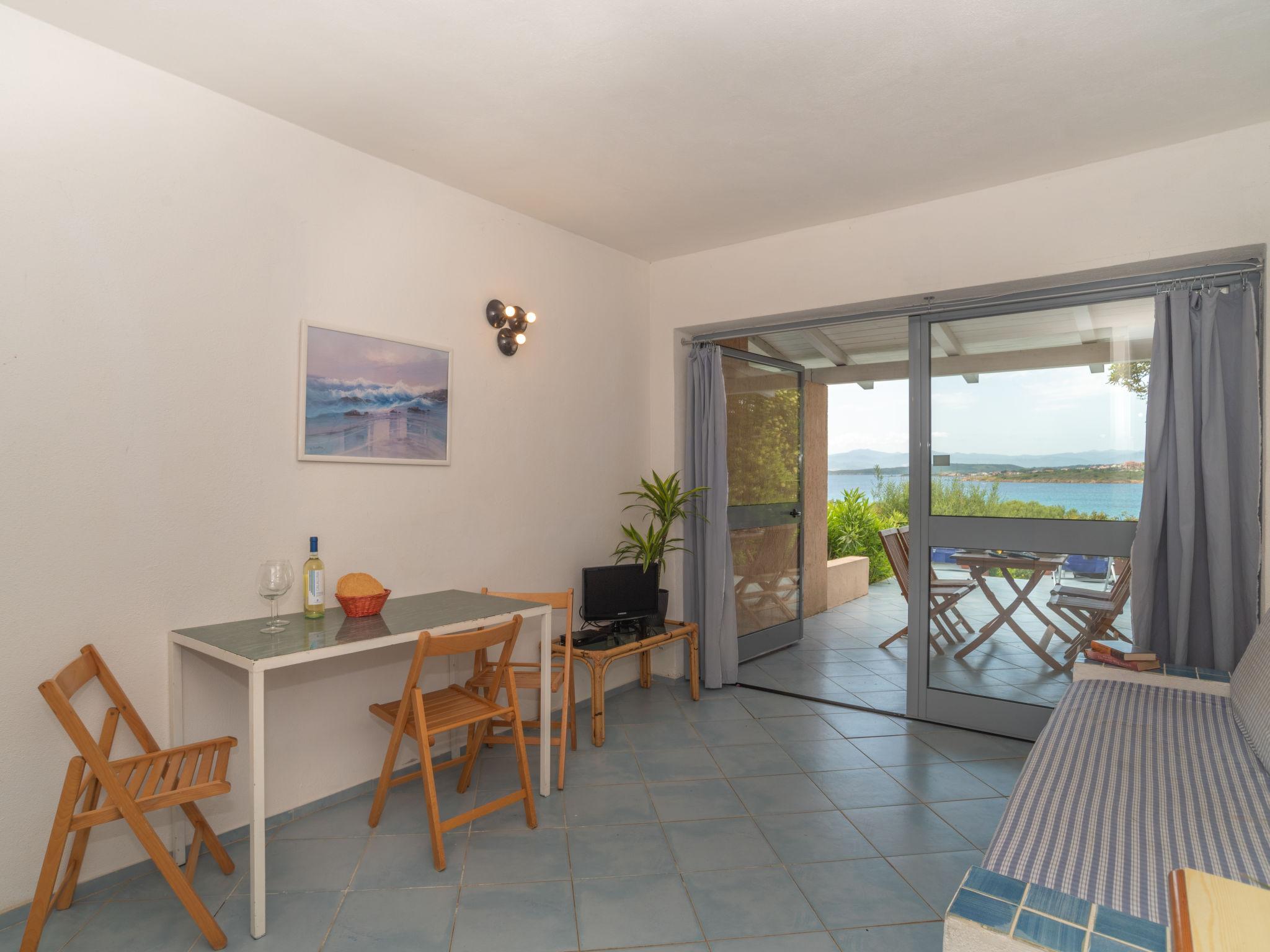 Foto 5 - Apartamento de 1 habitación en Golfo Aranci con jardín y vistas al mar