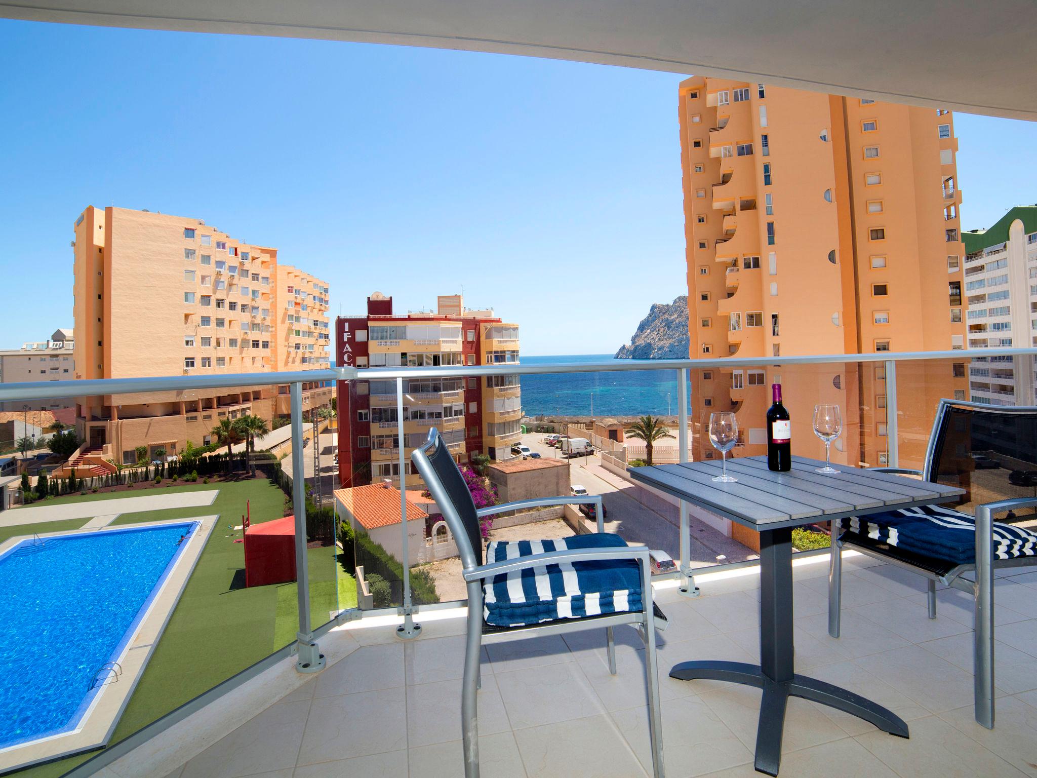 Foto 2 - Apartamento de 1 quarto em Calp com piscina e vistas do mar