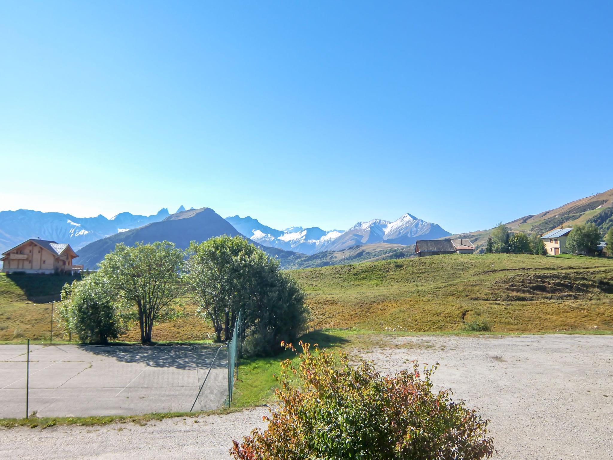 Foto 18 - Appartamento con 1 camera da letto a Fontcouverte-la-Toussuire con terrazza e vista sulle montagne