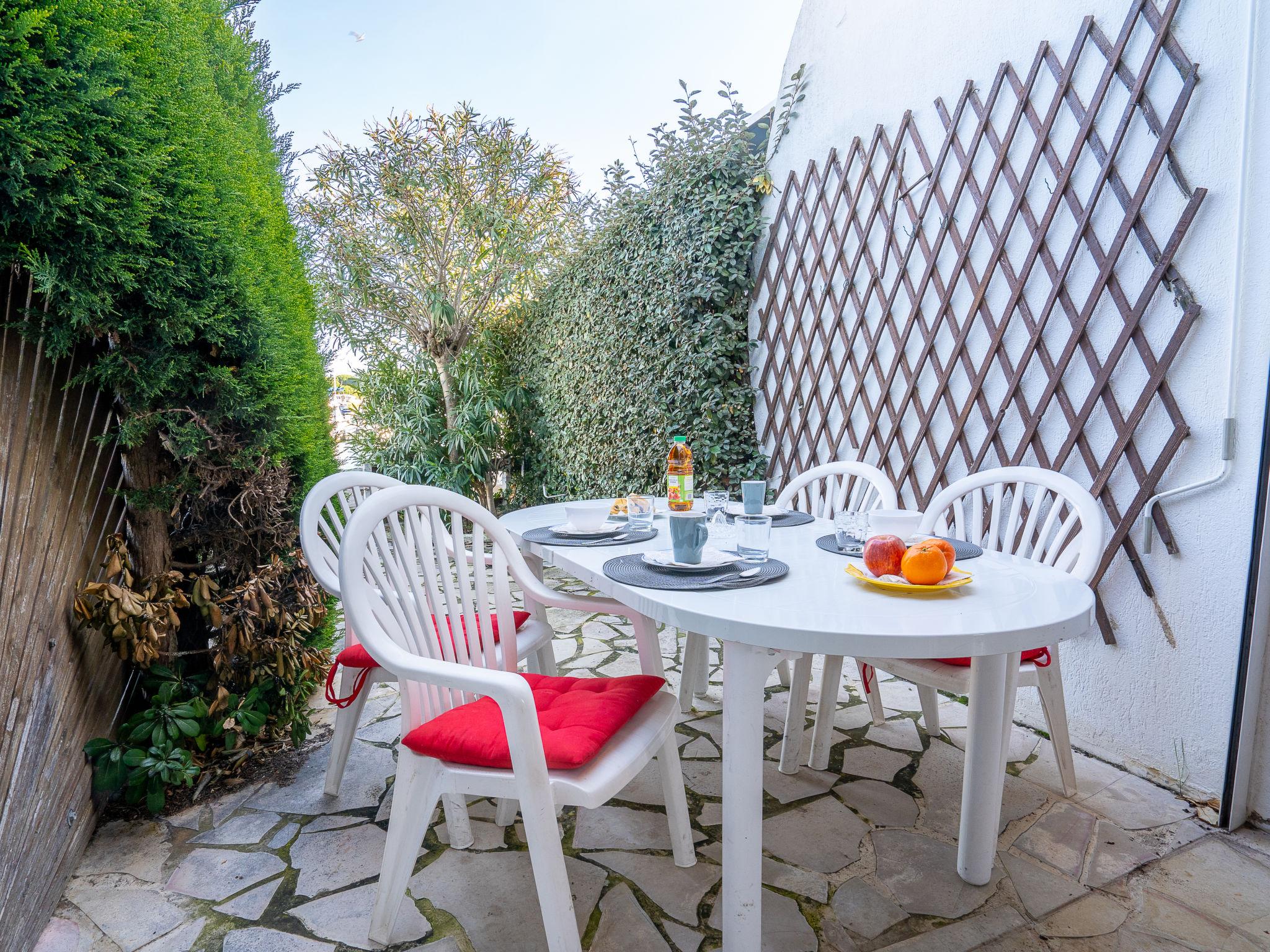 Photo 3 - Maison de 2 chambres à Le Grau-du-Roi avec terrasse