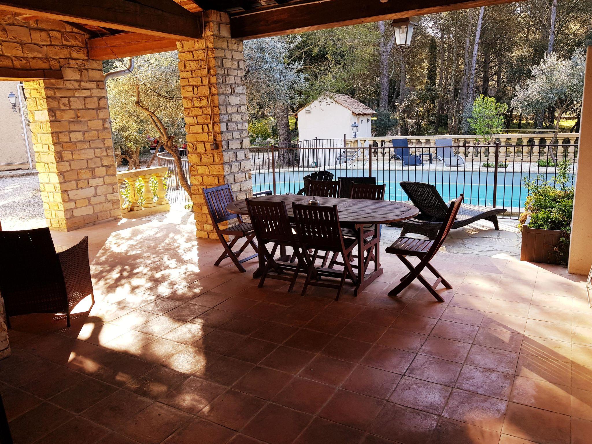 Foto 6 - Casa de 2 quartos em Grans com piscina e jardim