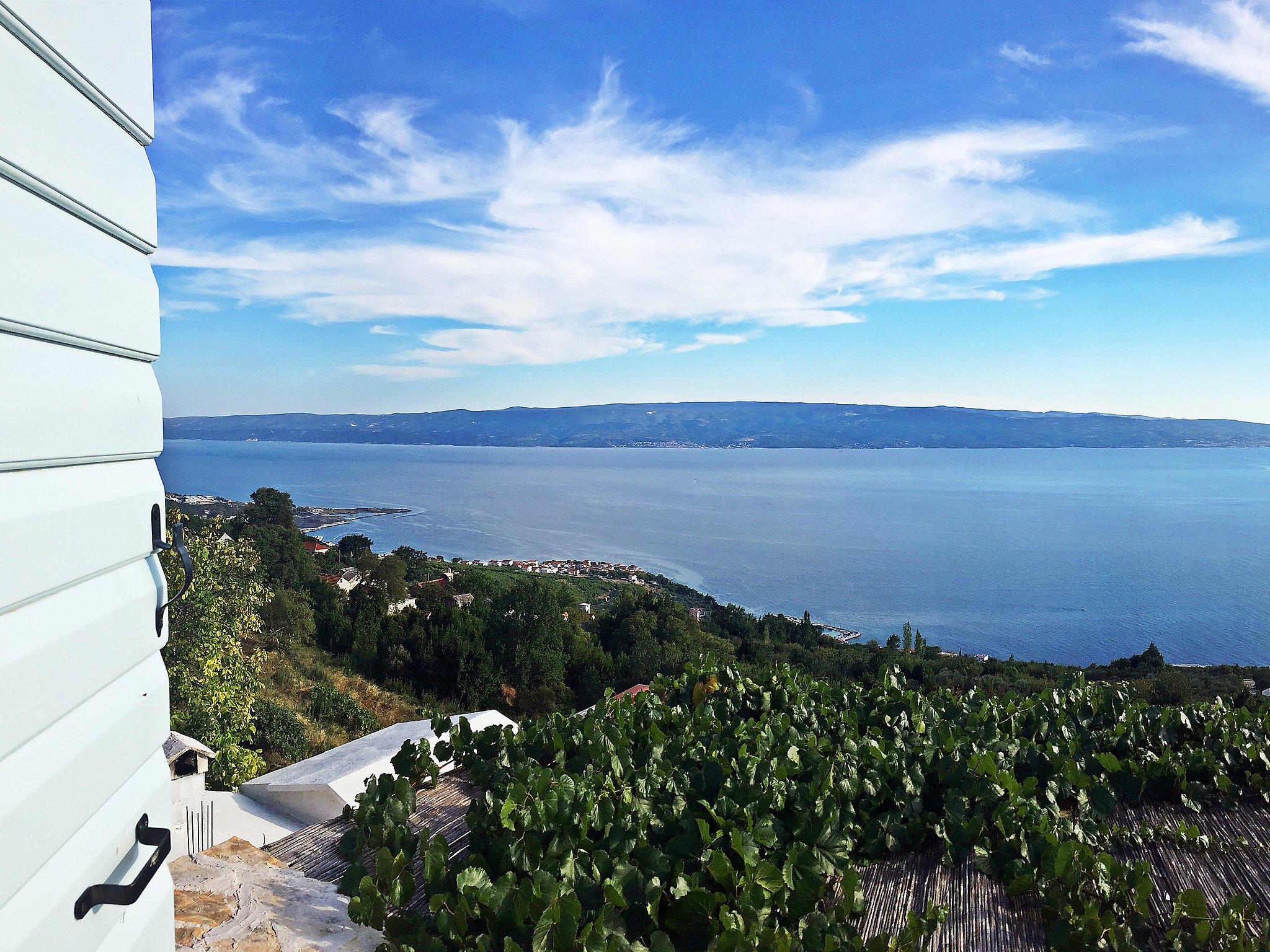 Foto 17 - Casa con 2 camere da letto a Dugi Rat con piscina privata e vista mare