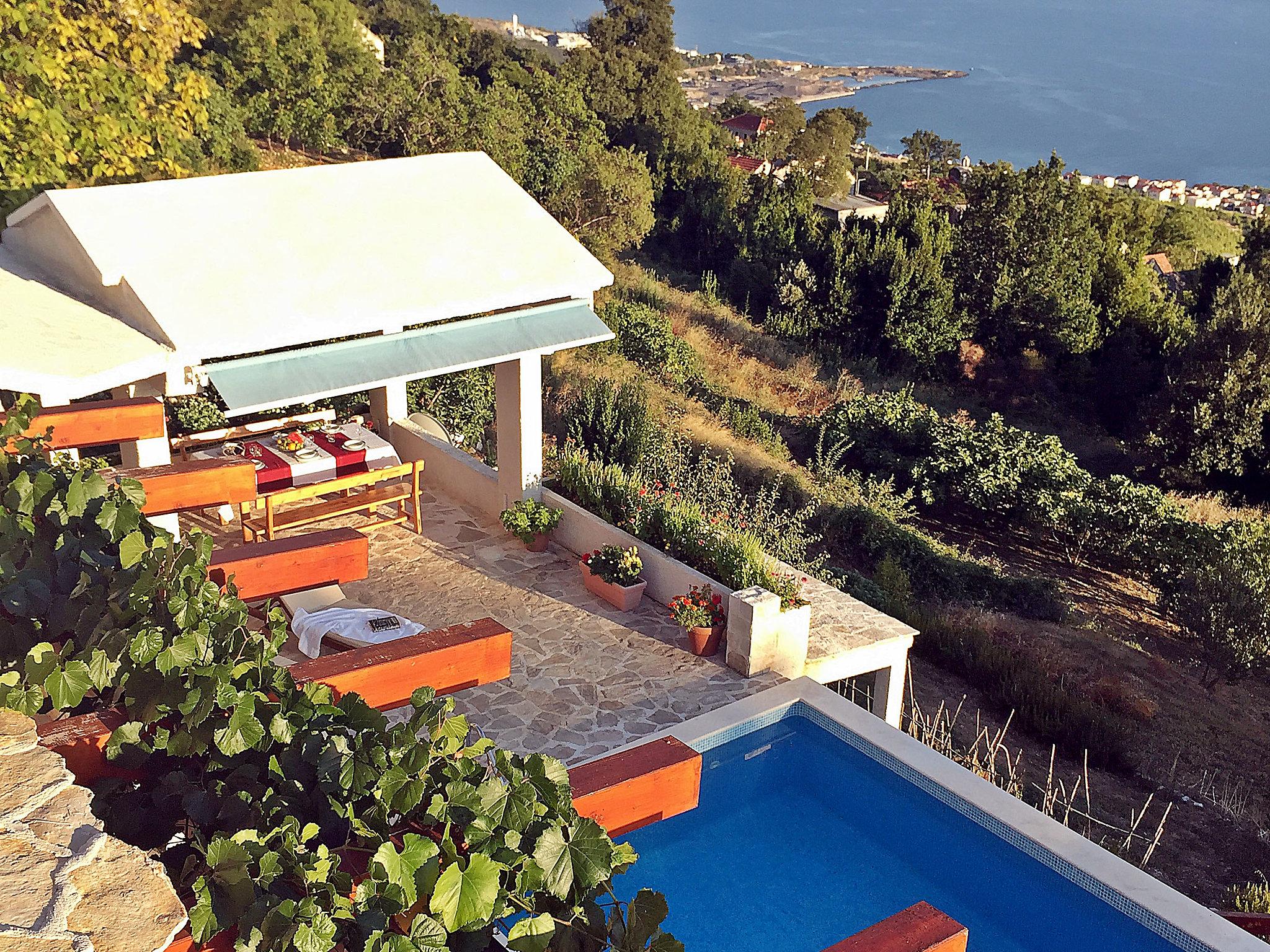 Photo 21 - Maison de 2 chambres à Dugi Rat avec piscine privée et vues à la mer