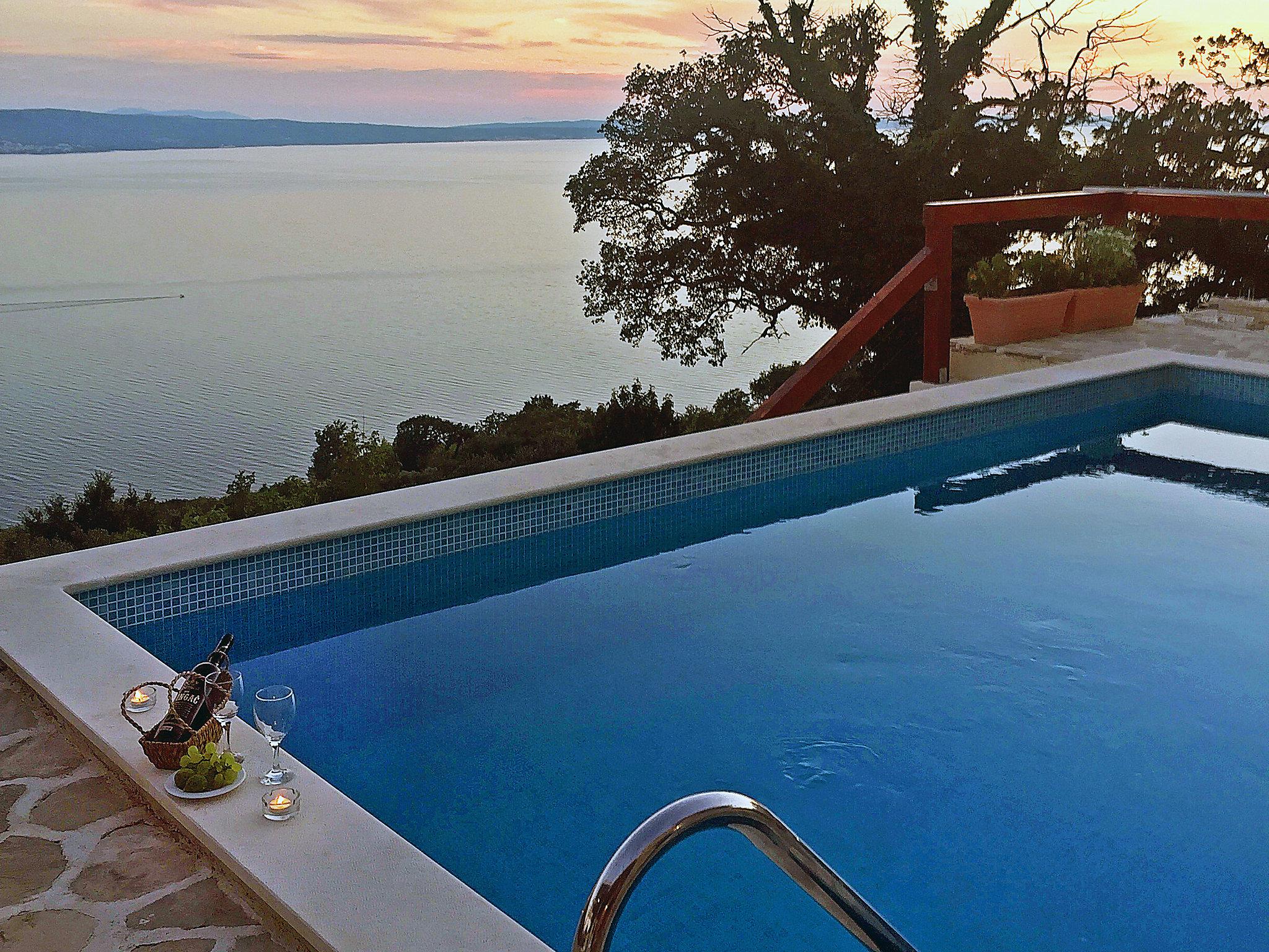 Photo 26 - Maison de 2 chambres à Dugi Rat avec piscine privée et vues à la mer